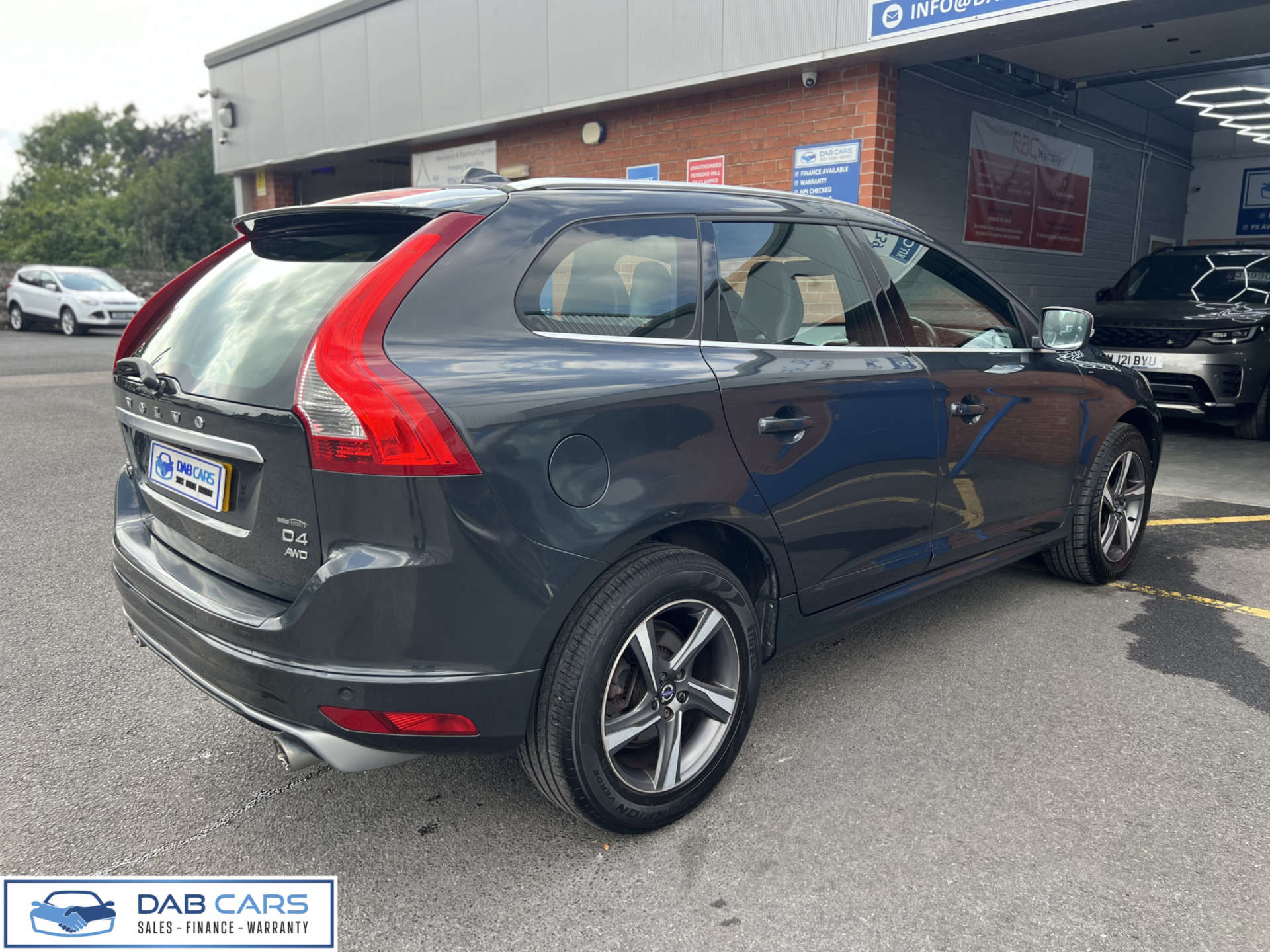 Volvo XC60 2.4 XC60 R-Design Luxury Nav D4 AWD Auto 4WD 5dr #70