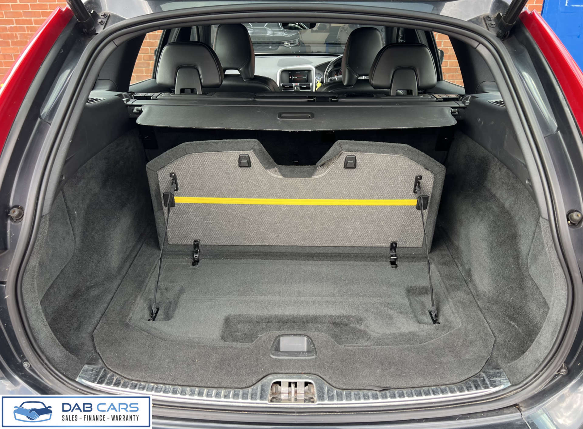 Volvo XC60 2.4 XC60 R-Design Luxury Nav D4 AWD Auto 4WD 5dr #67