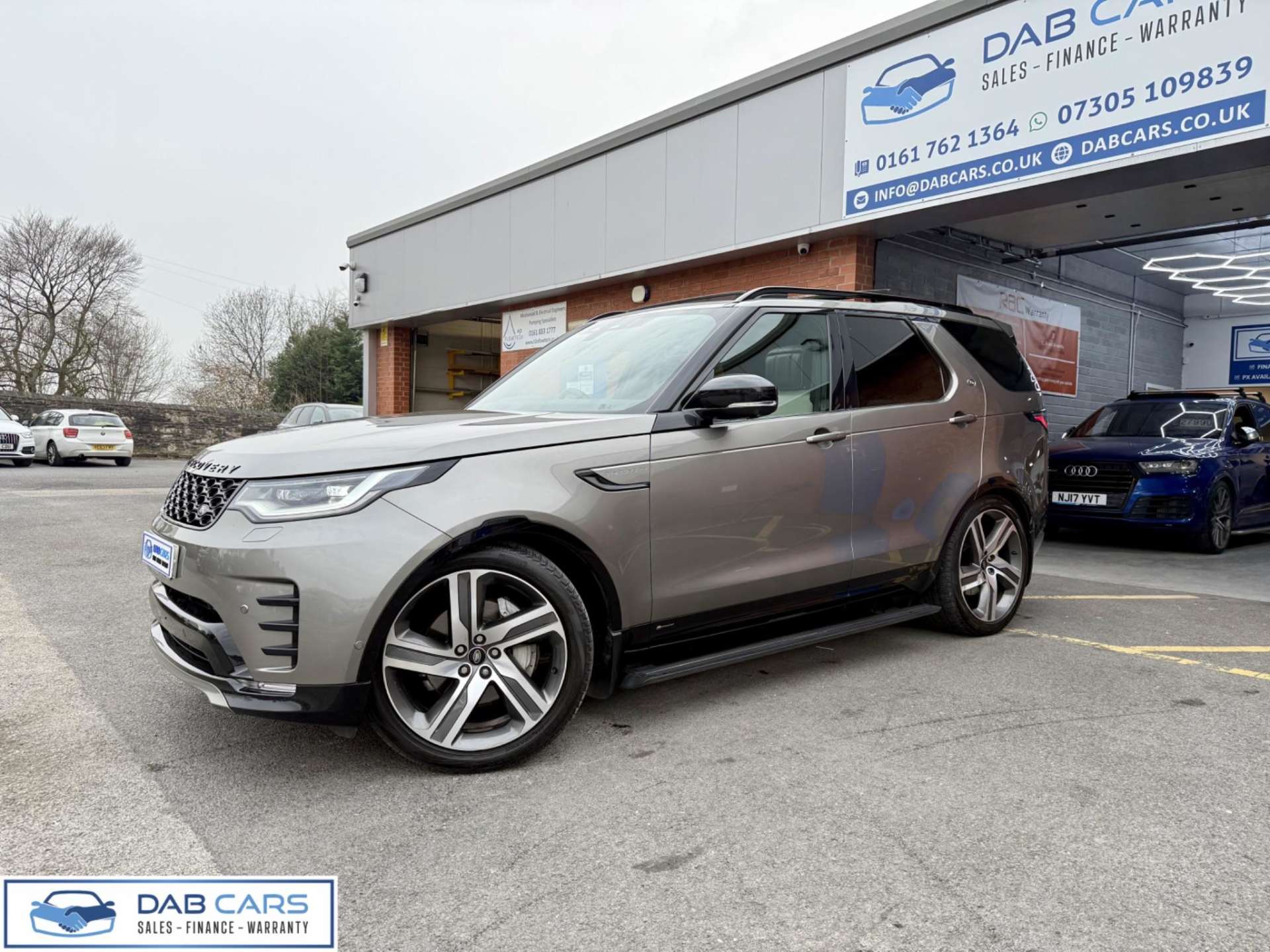 Land Rover Discovery 3.0 D300 MHEV R-Dynamic HSE Auto 4WD Euro 6 (s/s) 5dr #44