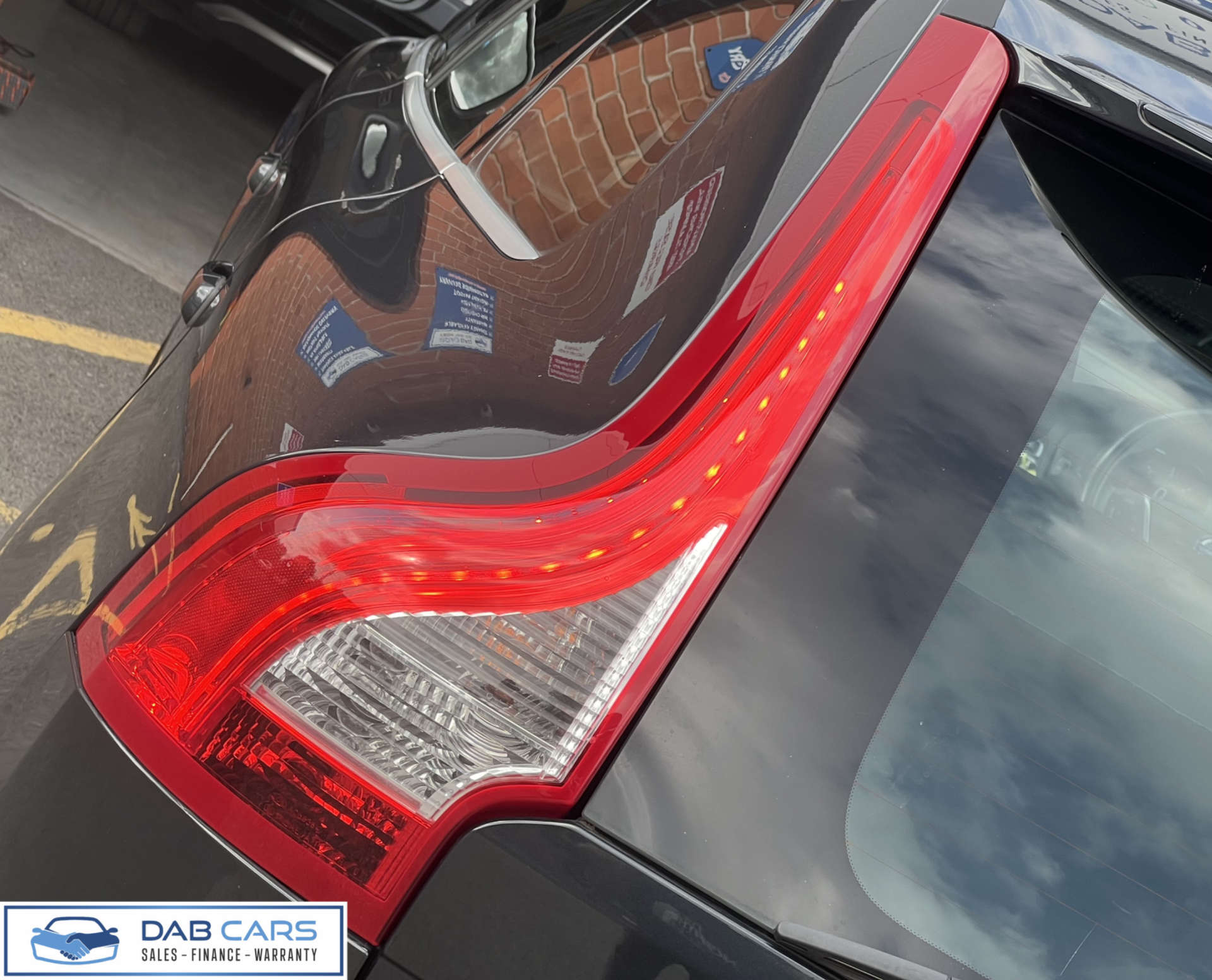 Volvo XC60 2.4 XC60 R-Design Luxury Nav D4 AWD Auto 4WD 5dr #37