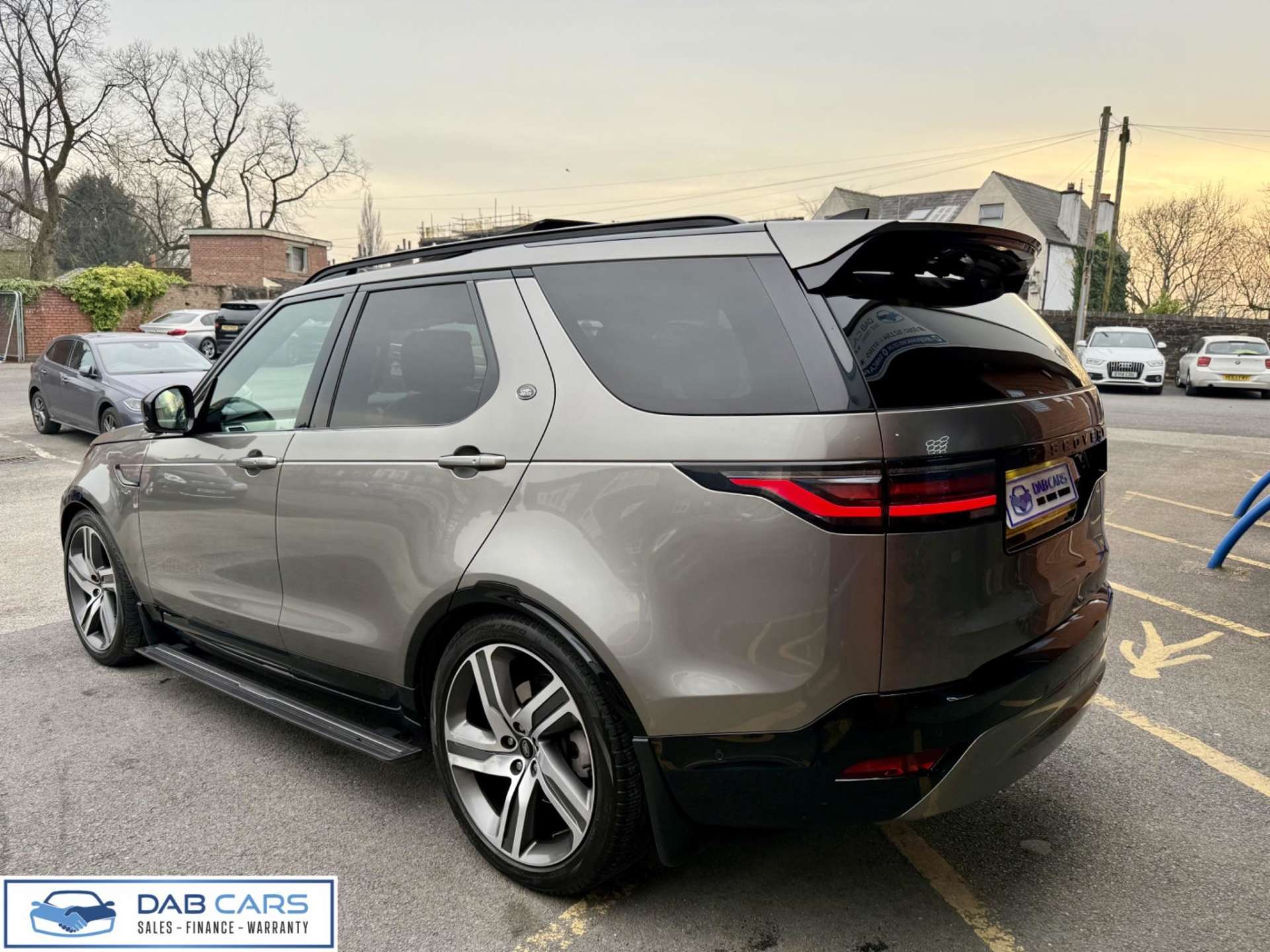 Land Rover Discovery 3.0 D300 MHEV R-Dynamic HSE Auto 4WD Euro 6 (s/s) 5dr #46