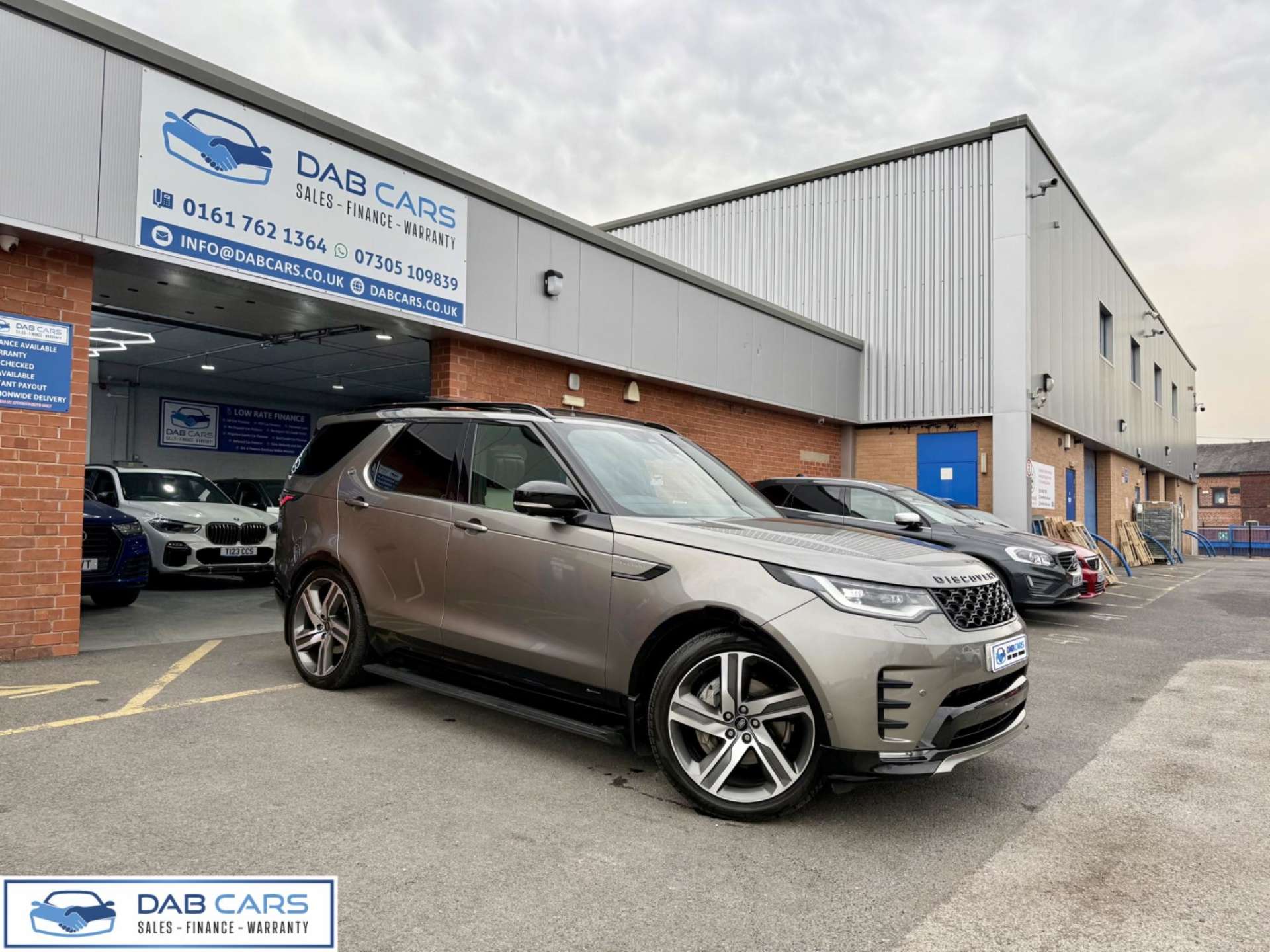 Land Rover Discovery 3.0 D300 MHEV R-Dynamic HSE Auto 4WD Euro 6 (s/s) 5dr #50