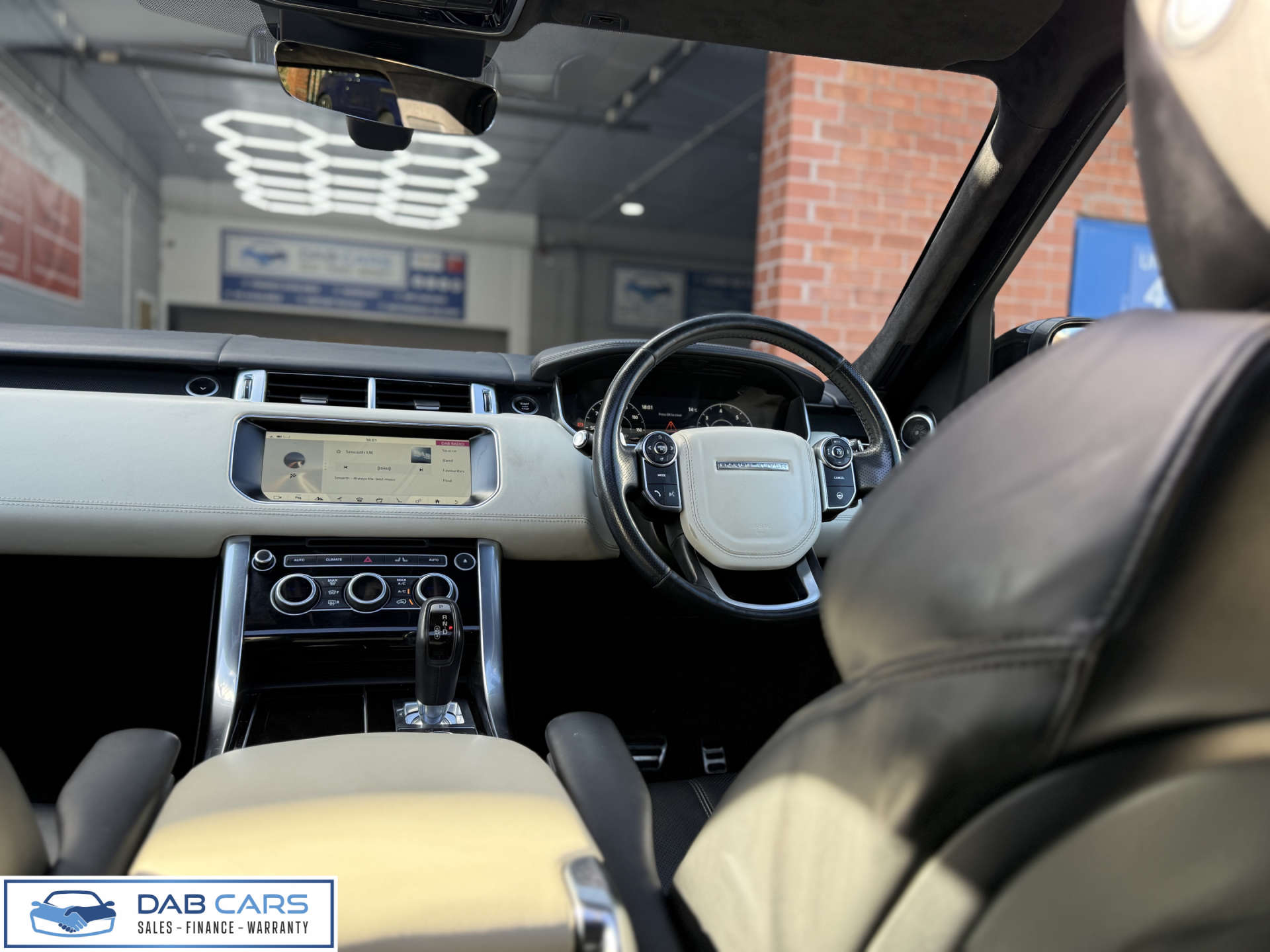 Land Rover RANGE ROVER SPORT 4.4 Range Rover Sport Autobiography Dynamic SDV8 Auto 4WD 5dr #39