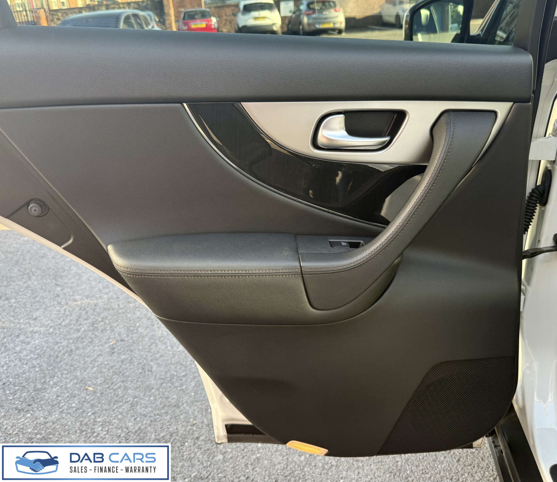 INFINITI QX70 3.0 QX70 S Premium D Auto 4WD 5dr #74