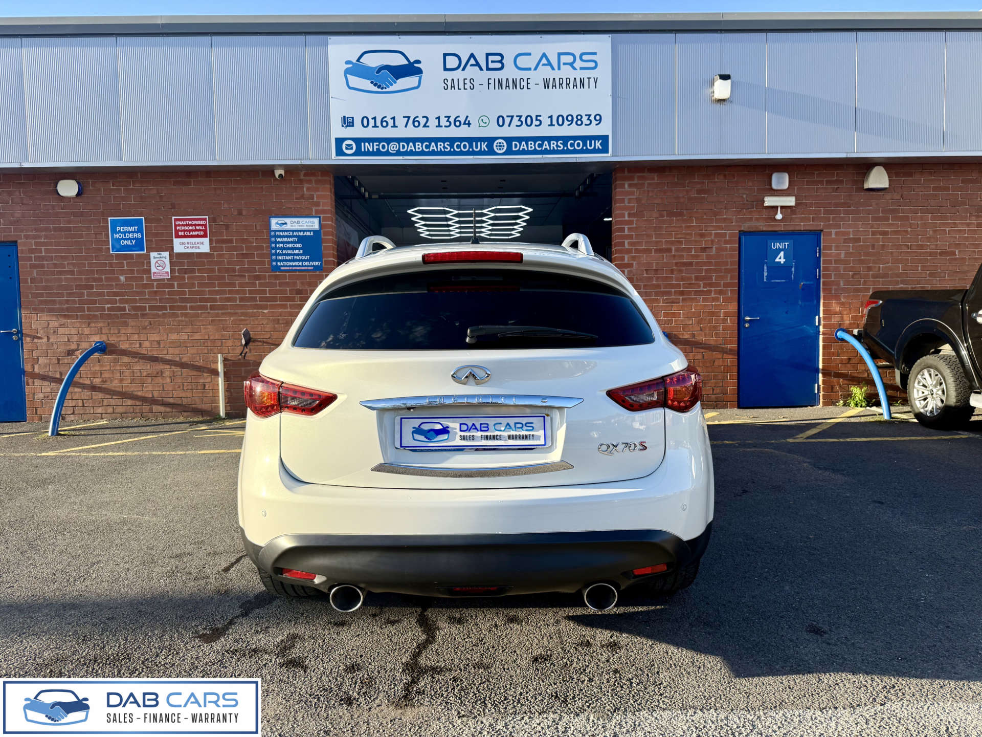 INFINITI QX70 3.0 QX70 S Premium D Auto 4WD 5dr #6