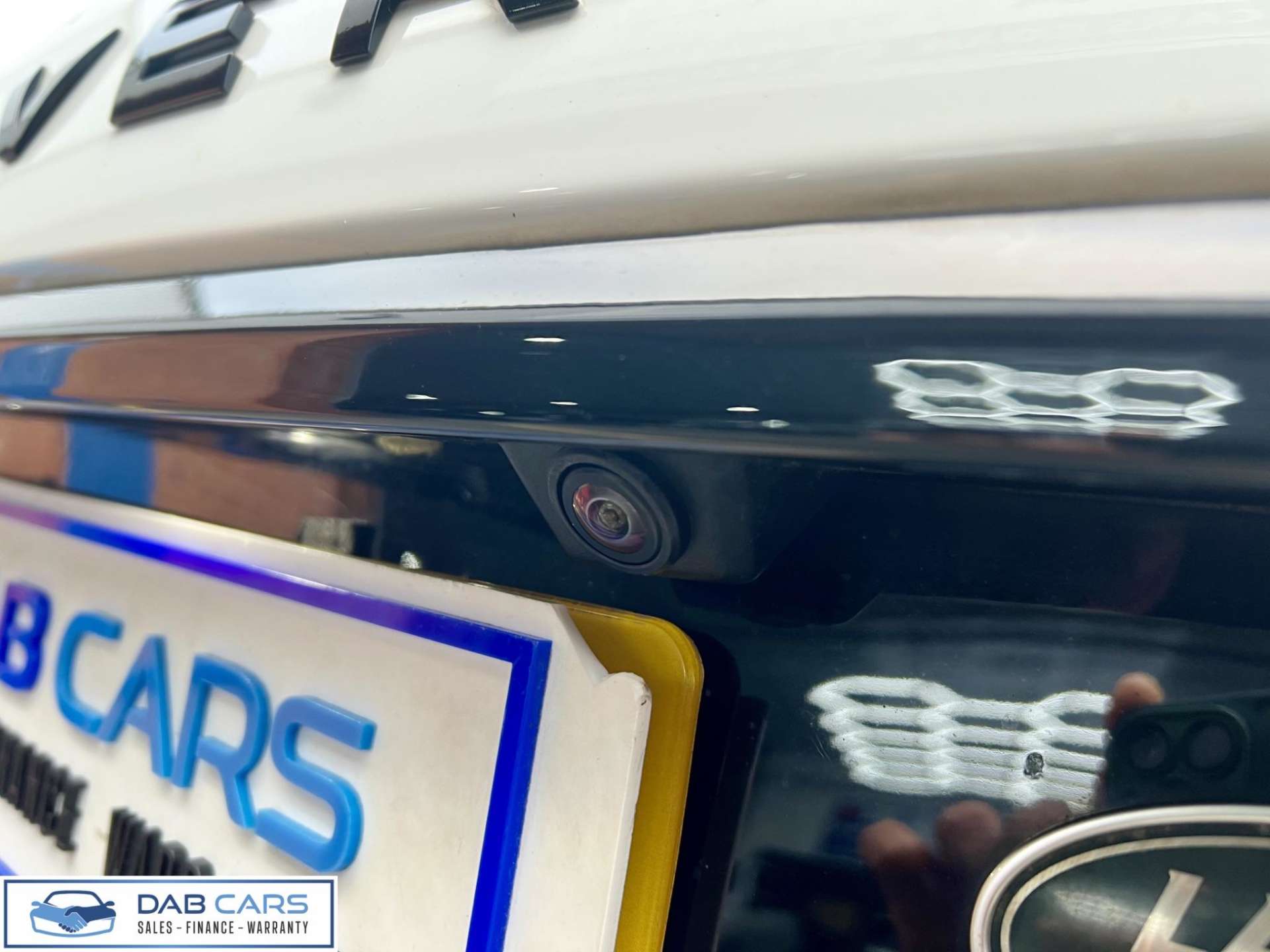 Land Rover Discovery Sport 2.0 TD4 HSE Dynamic Lux Auto 4WD Euro 6 (s/s) 5dr #18
