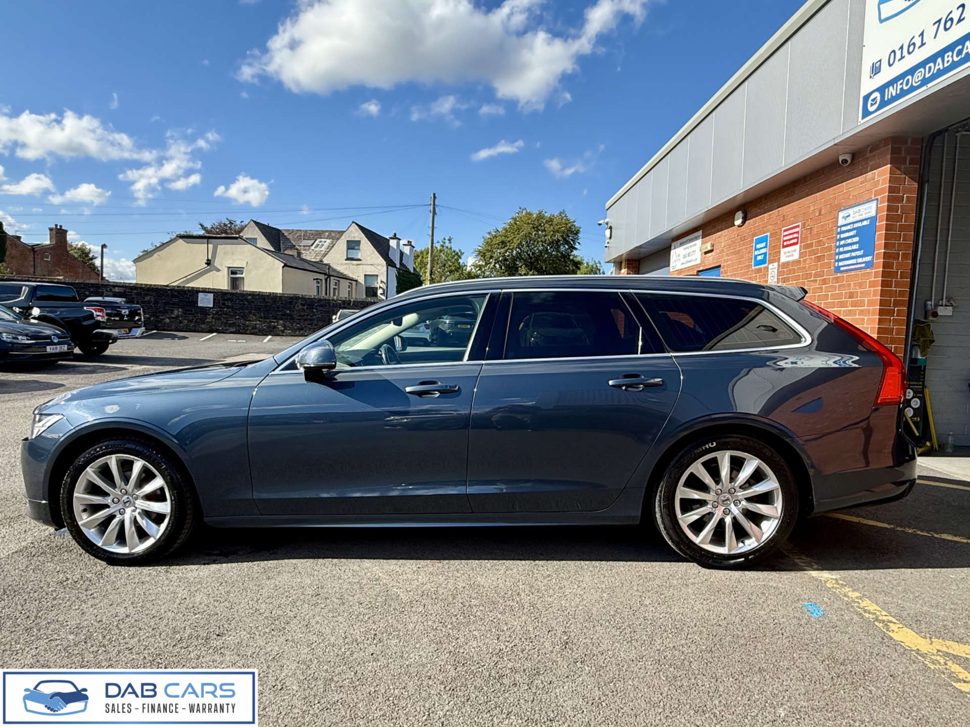 Volvo V90 2.0 V90 Momentum+ D4 Auto 5dr #4