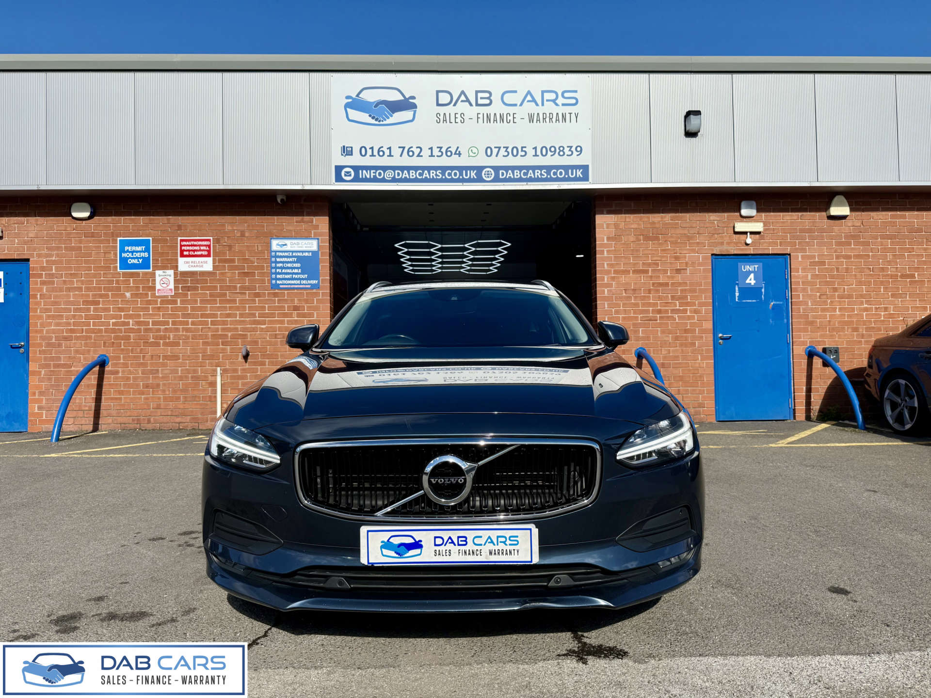 Volvo V90 2.0 V90 Momentum+ D4 Auto 5dr #1
