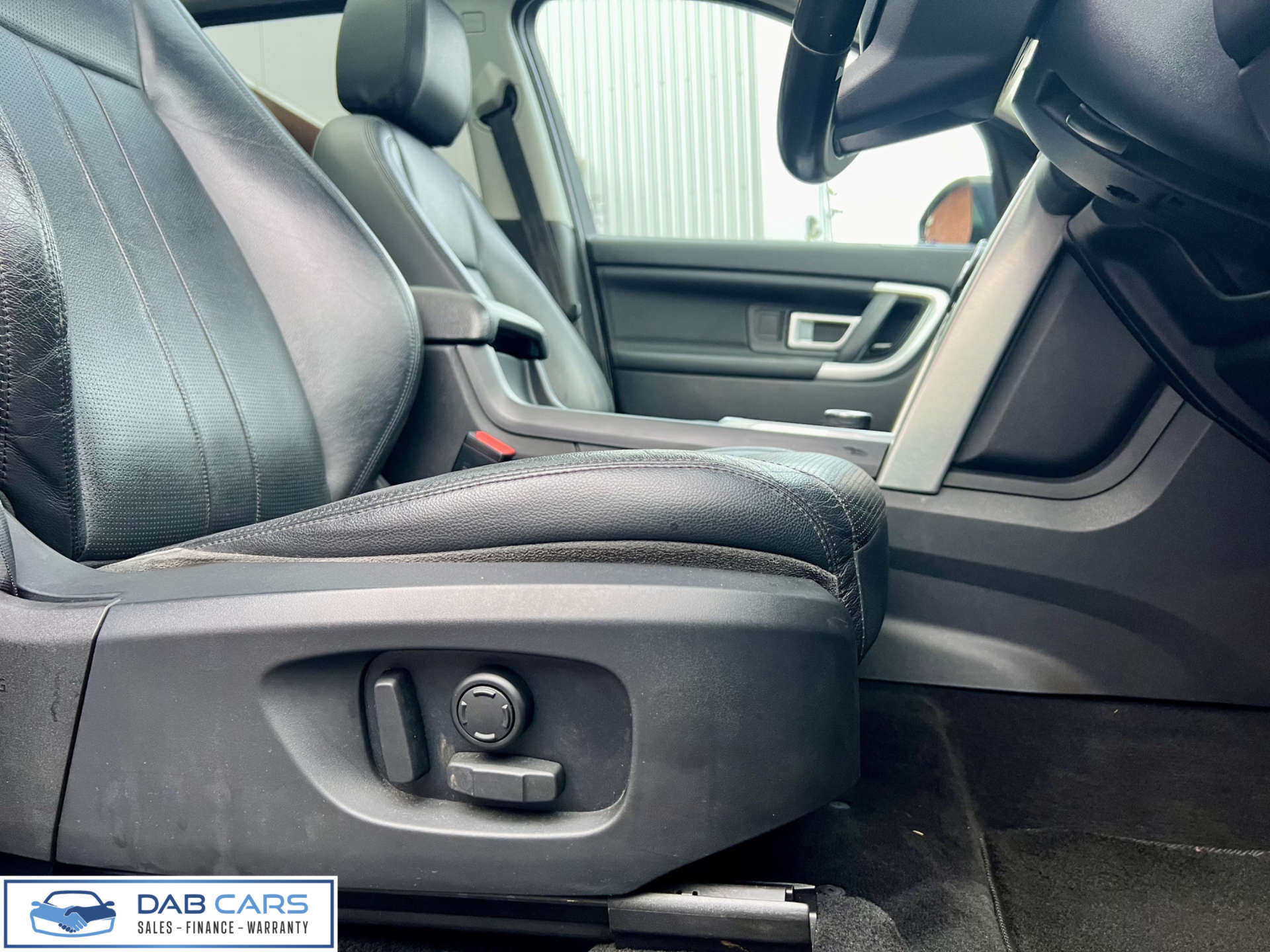 Land Rover Discovery Sport 2.0 Discovery Sport Black HSE TD4 Auto 4WD 5dr #19