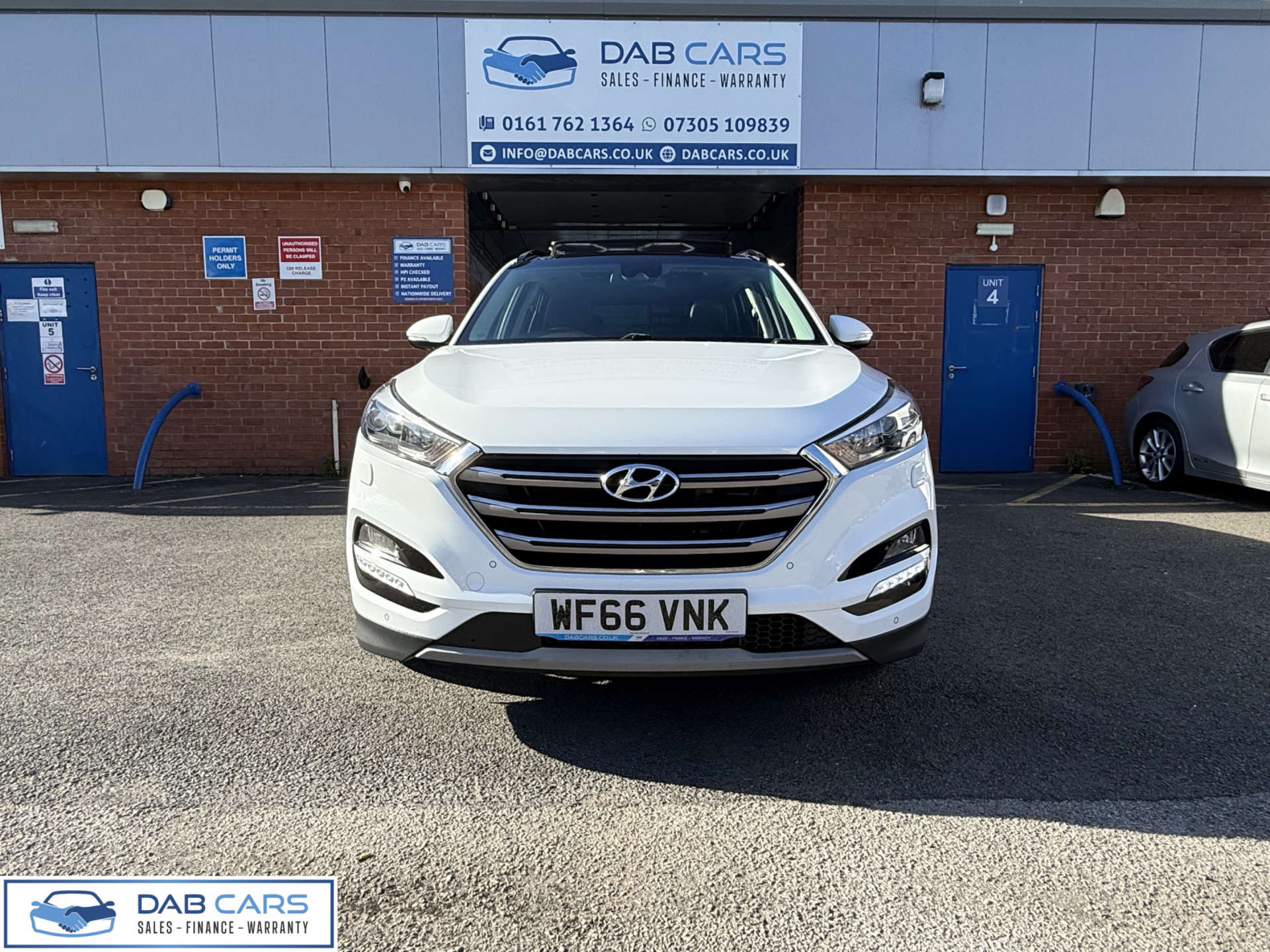 Hyundai TUCSON 1.7 Tucson Premium SE Blue Drive 2WD CRDi Semi-Auto 5dr #7