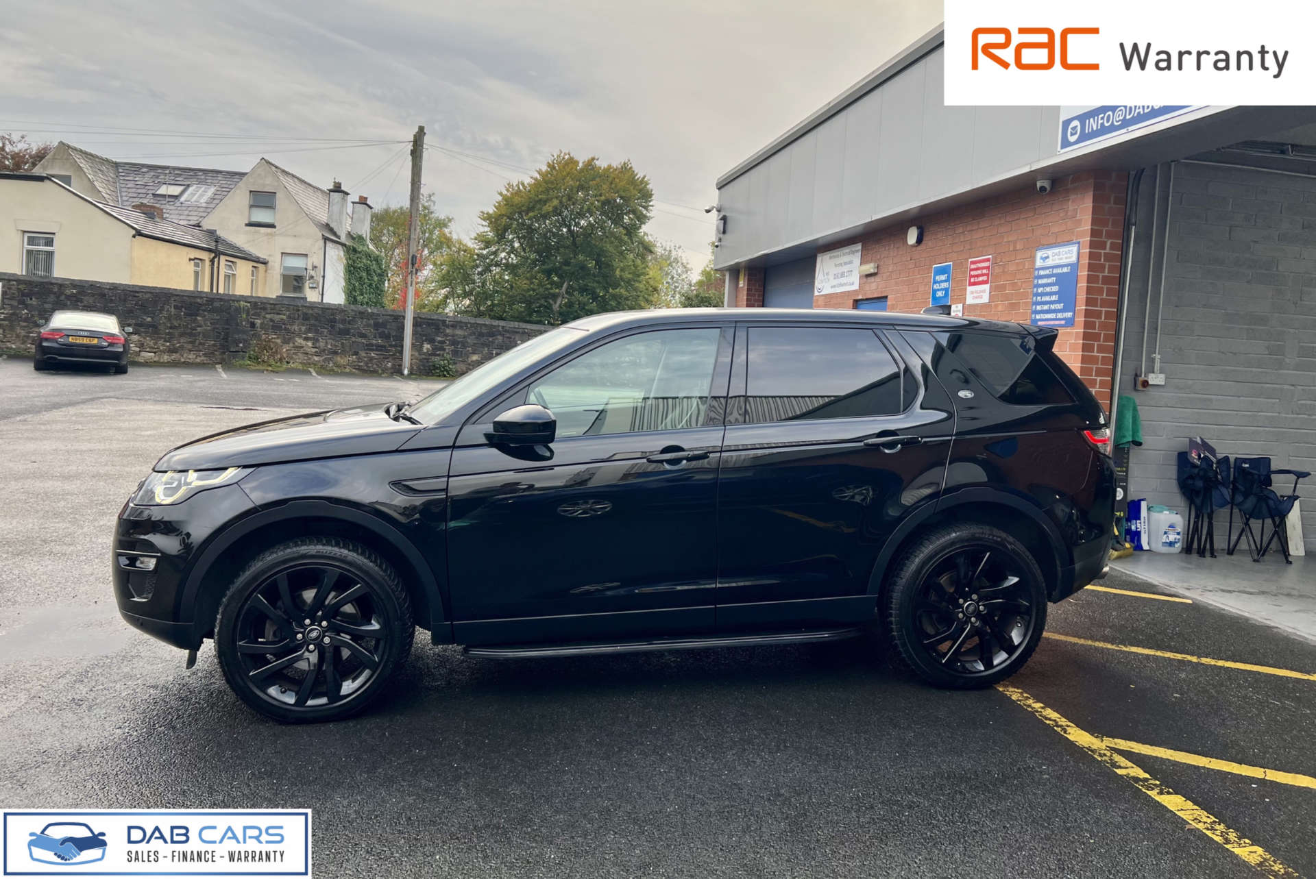 Land Rover Discovery Sport 2.0 Discovery Sport Black HSE TD4 Auto 4WD 5dr #38