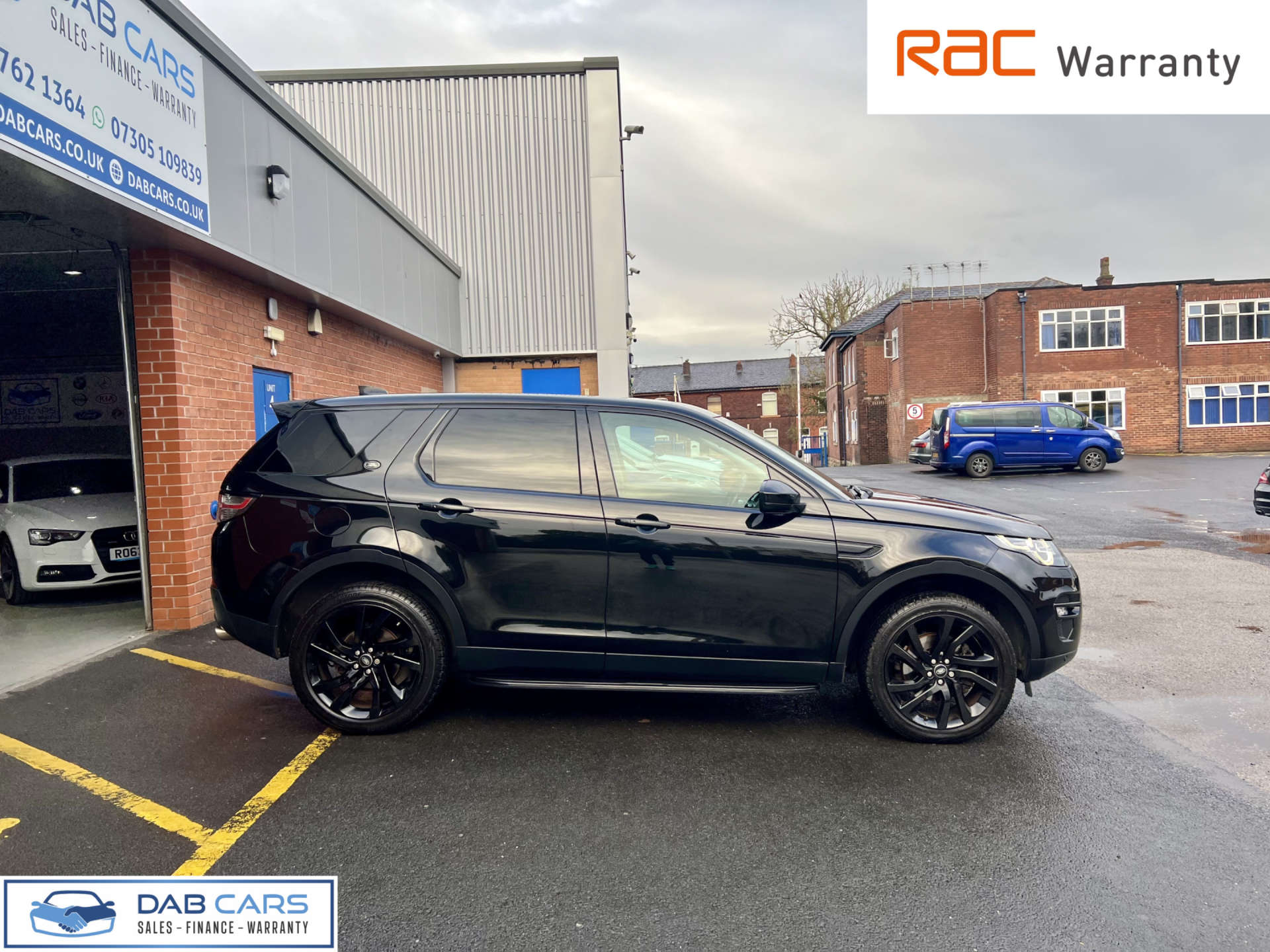 Land Rover Discovery Sport 2.0 Discovery Sport Black HSE TD4 Auto 4WD 5dr #42