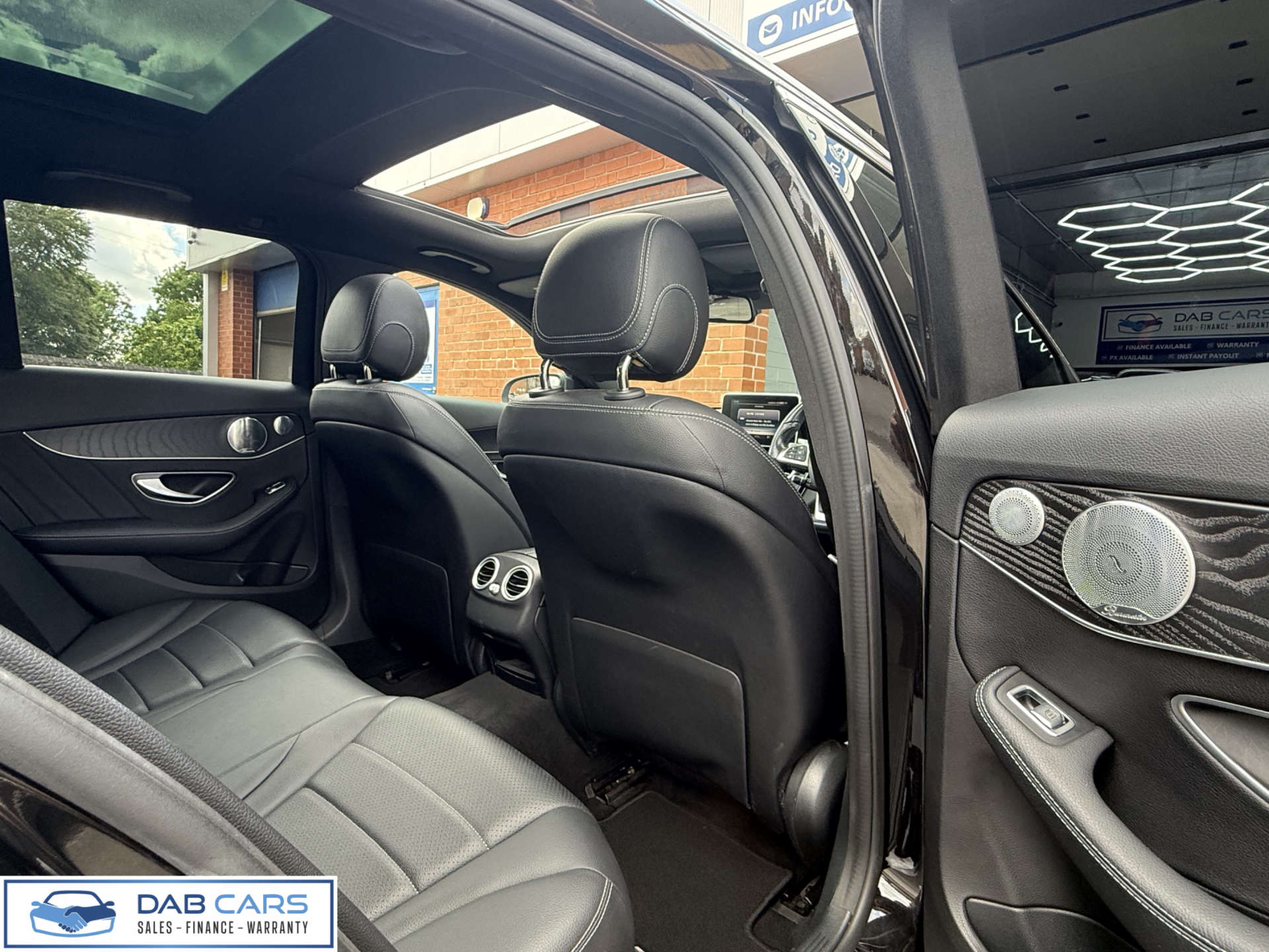 Mercedes-Benz C-CLASS 2.1 C 250 AMG Line Premium+ D Auto 5dr #22