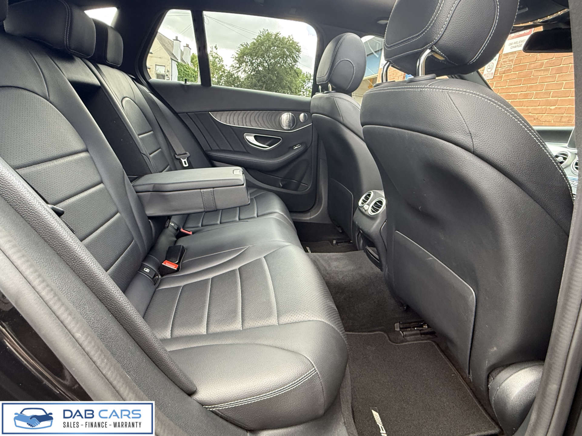 Mercedes-Benz C-CLASS 2.1 C 250 AMG Line Premium+ D Auto 5dr #23