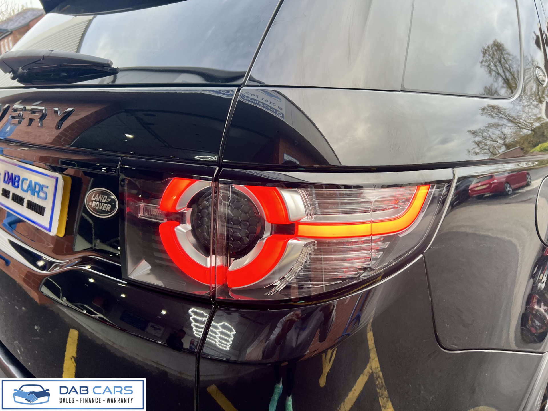 Land Rover Discovery Sport 2.0 Discovery Sport Black HSE TD4 Auto 4WD 5dr #57