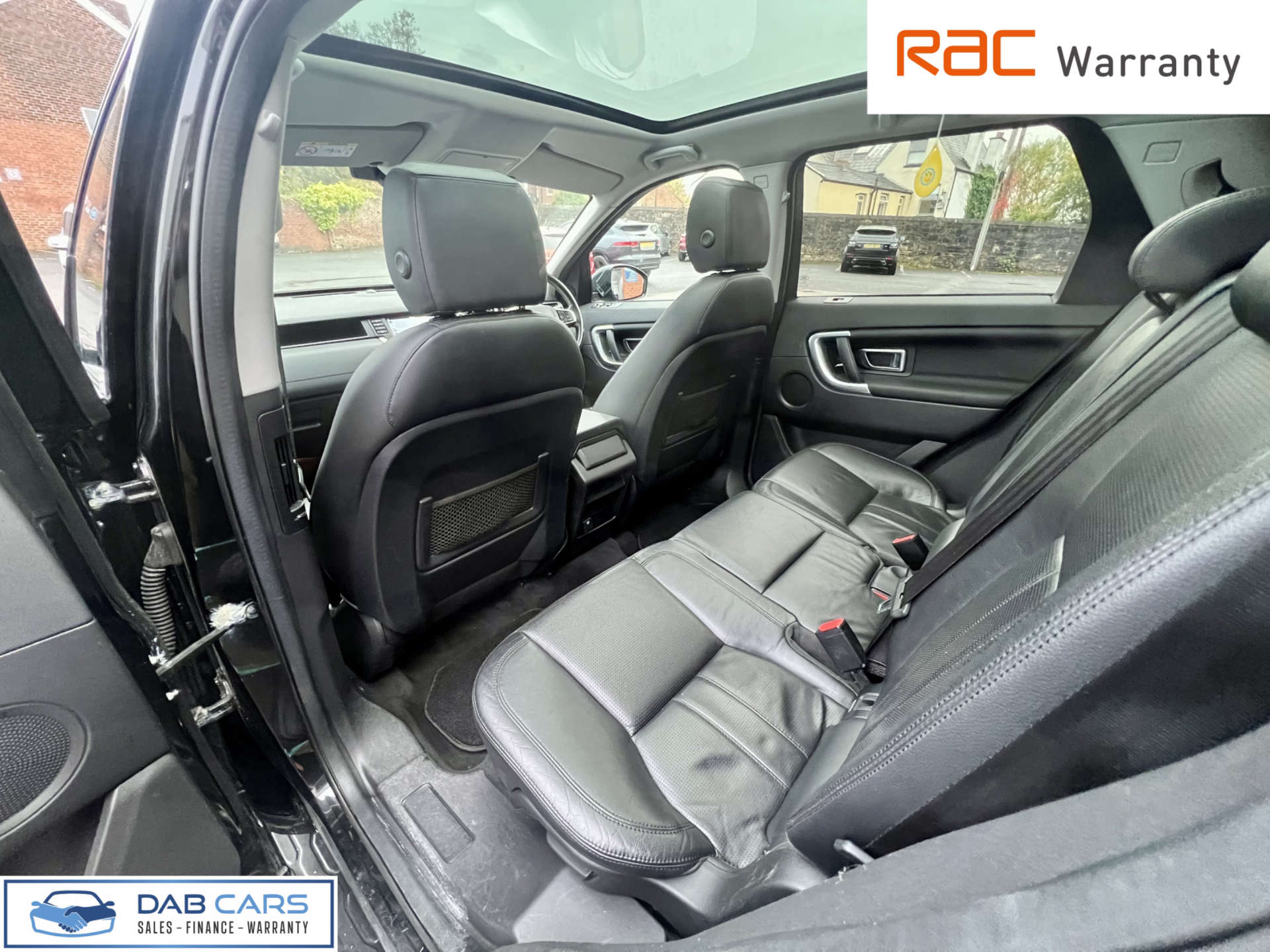 Land Rover Discovery Sport 2.0 Discovery Sport Black HSE TD4 Auto 4WD 5dr #74