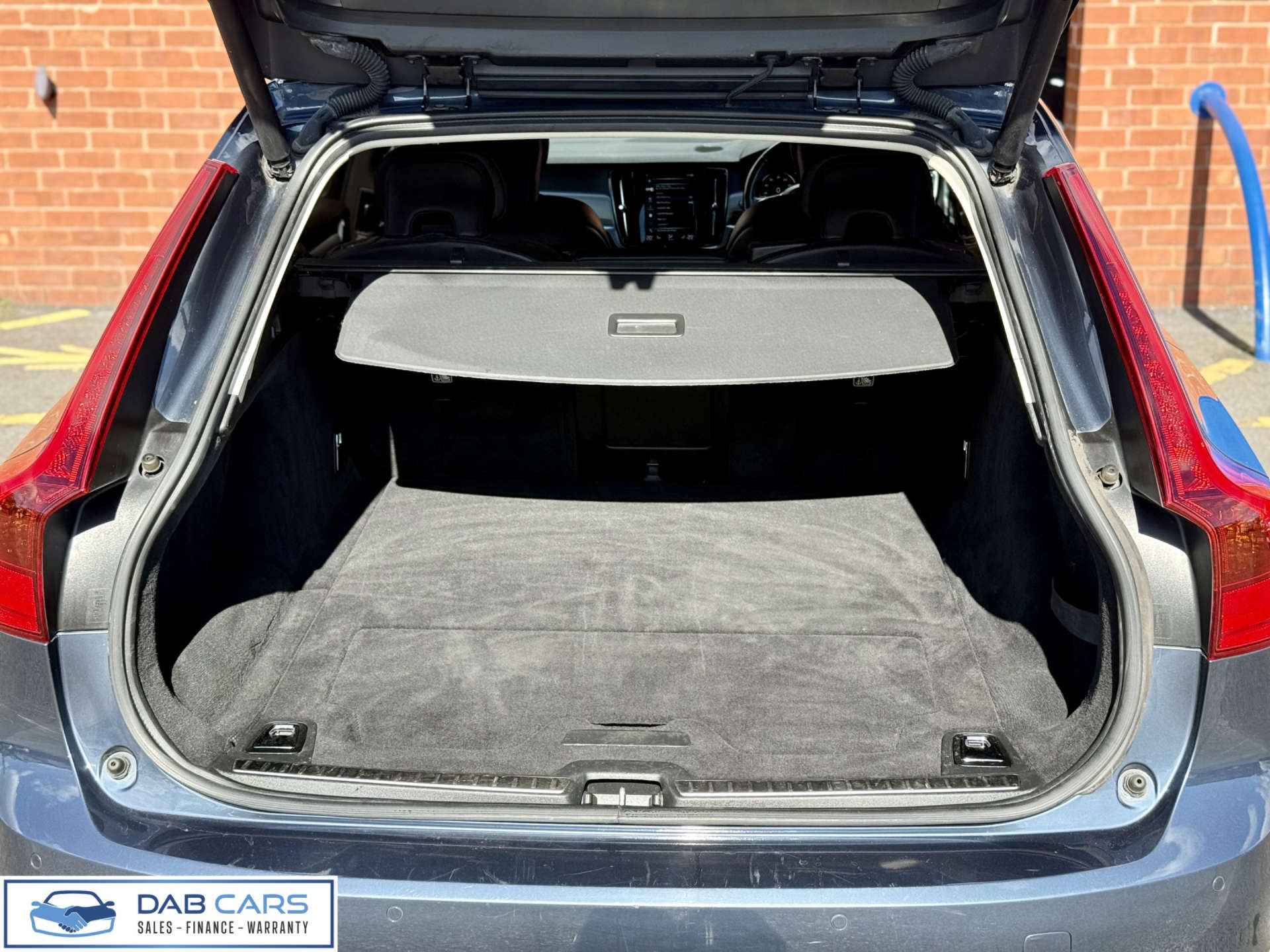 Volvo V90 2.0 V90 Momentum+ D4 Auto 5dr #72