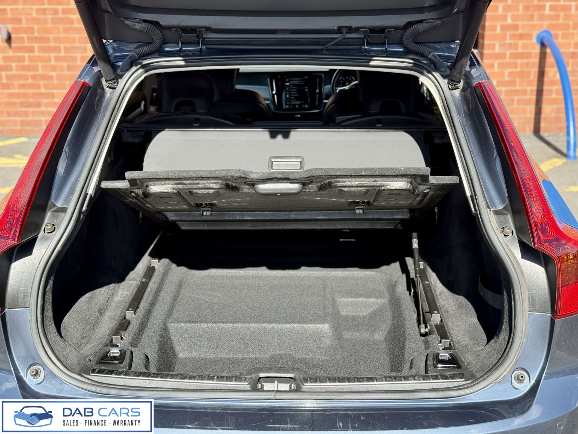 Volvo V90 2.0 V90 Momentum+ D4 Auto 5dr #73