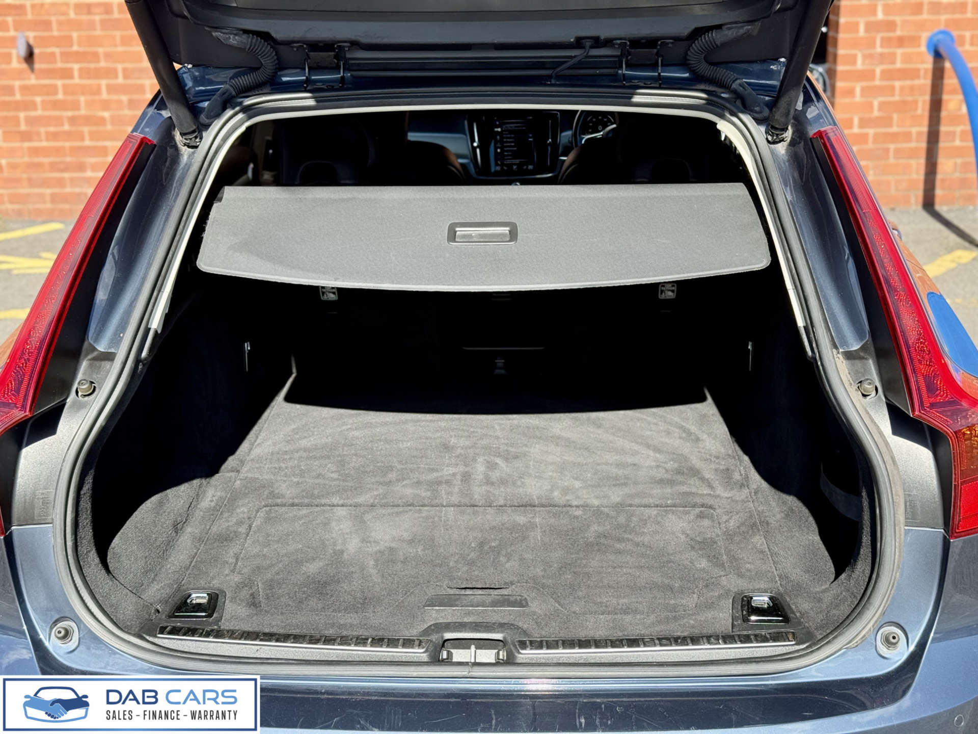 Volvo V90 2.0 V90 Momentum+ D4 Auto 5dr #74