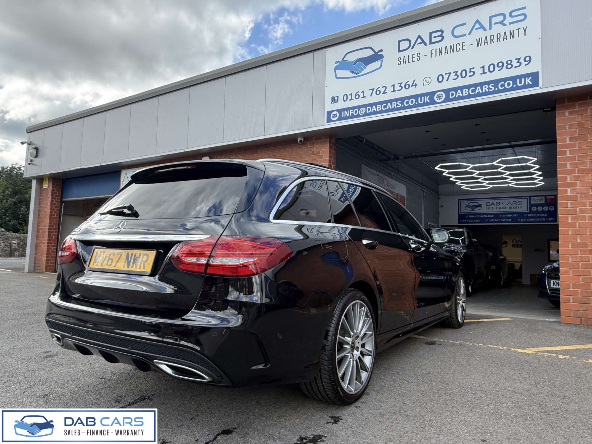 Mercedes-Benz C-CLASS 2.1 C 250 AMG Line Premium+ D Auto 5dr #71