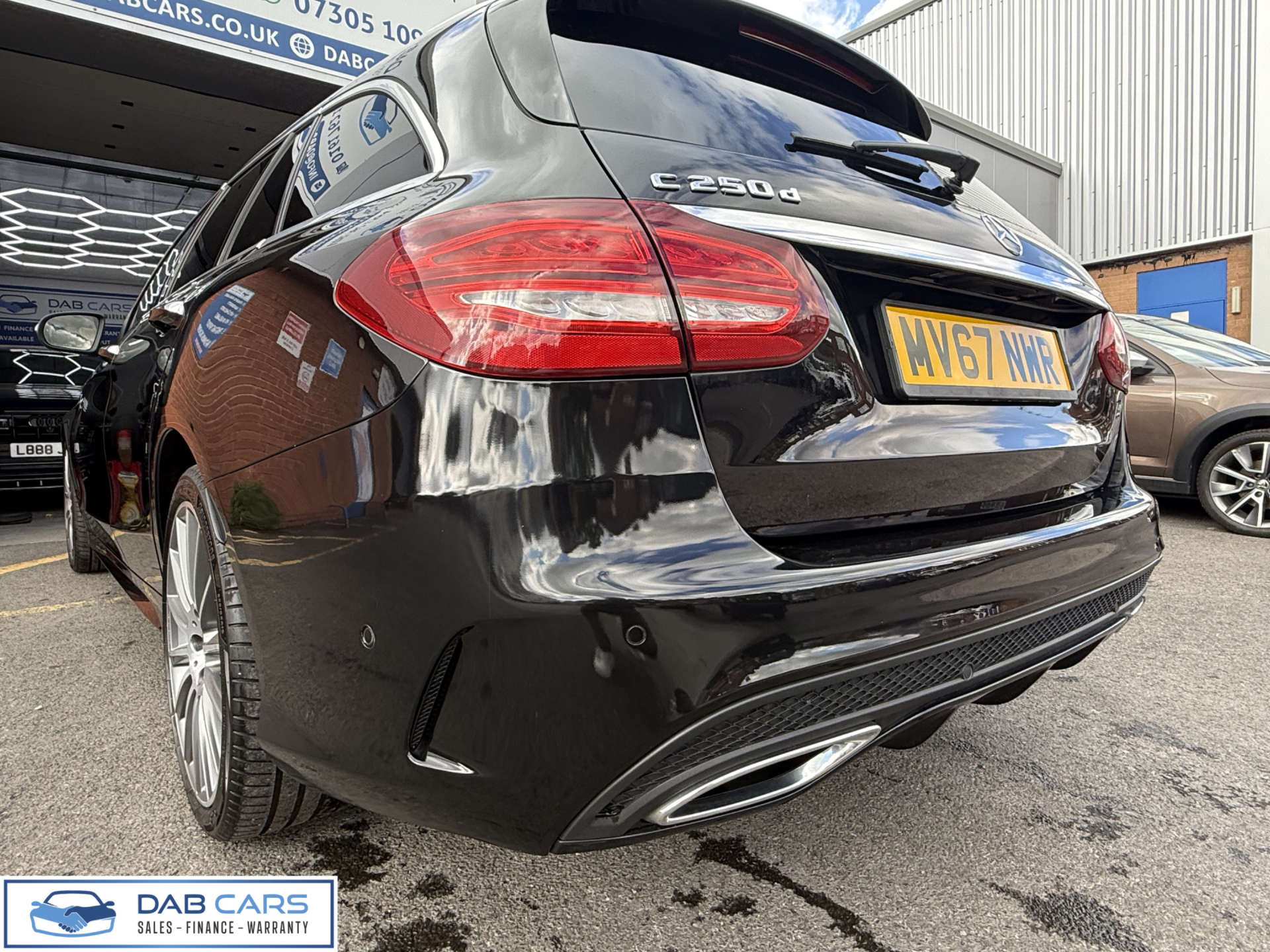 Mercedes-Benz C-CLASS 2.1 C 250 AMG Line Premium+ D Auto 5dr #72