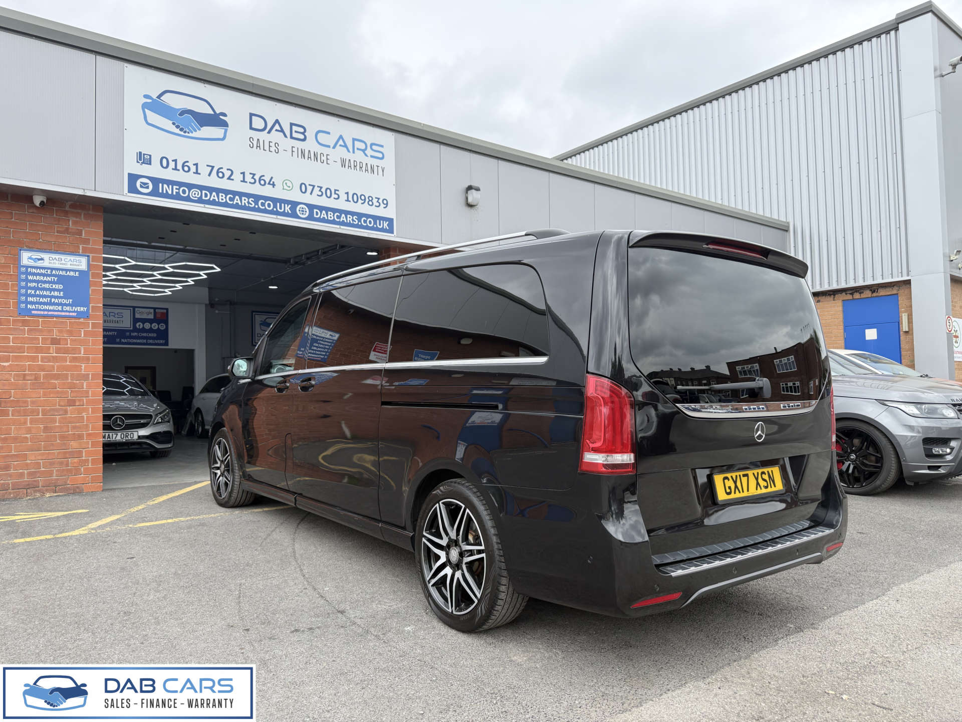 Mercedes-Benz V-CLASS 2.1 V 250 D AMG Line Auto 5dr #1