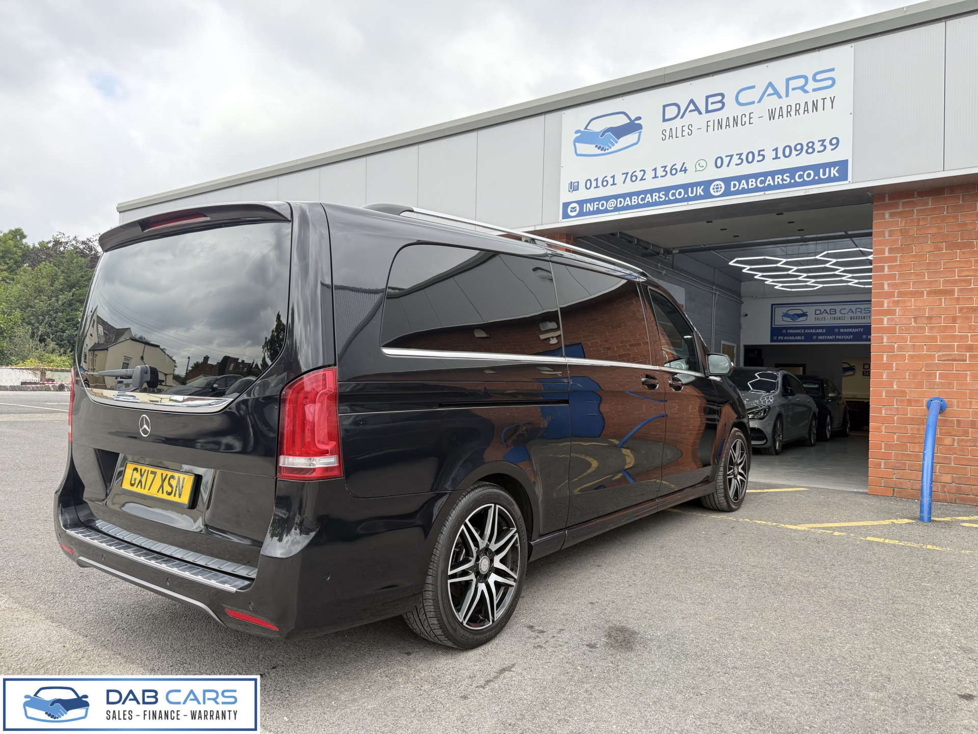 Mercedes-Benz V-CLASS 2.1 V 250 D AMG Line Auto 5dr #17