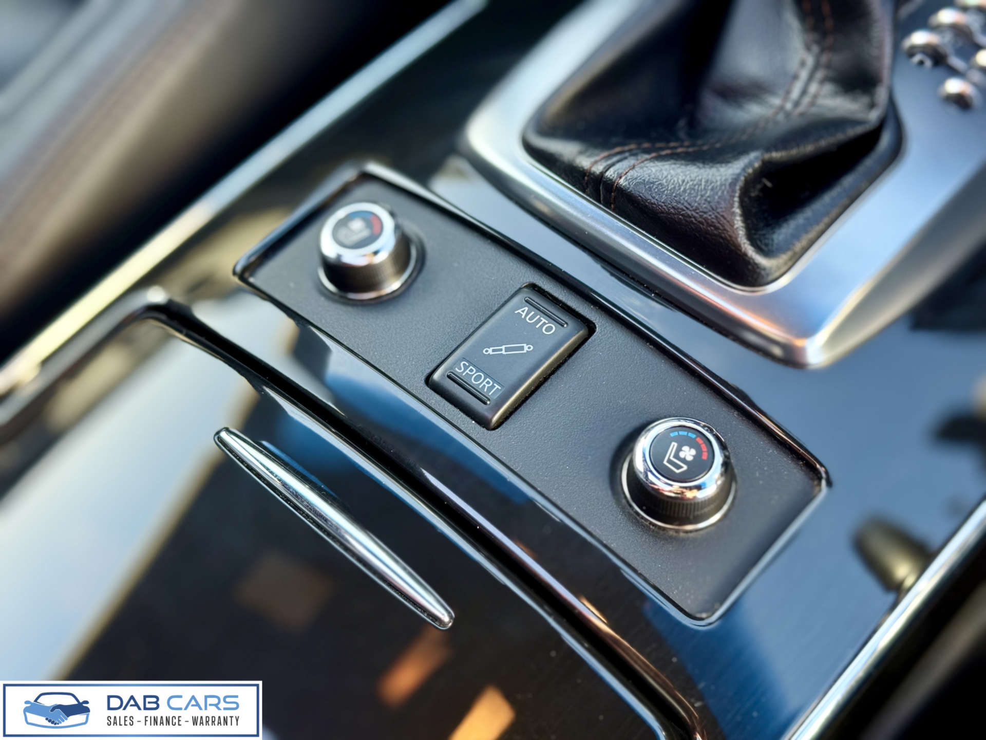 INFINITI QX70 3.0 QX70 S Premium D Auto 4WD 5dr #12