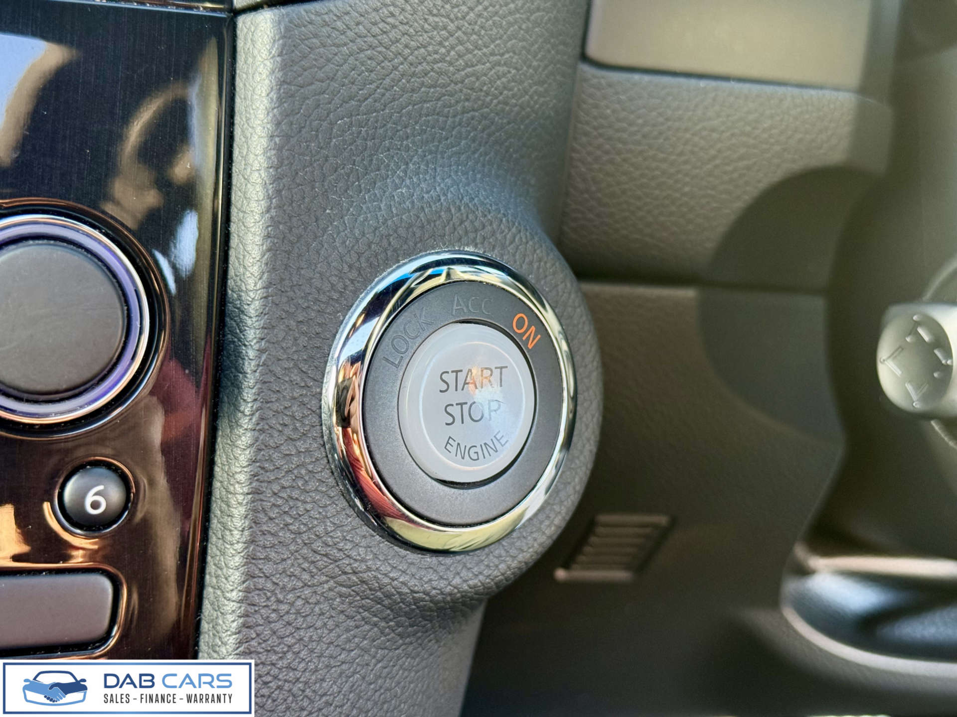 INFINITI QX70 3.0 QX70 S Premium D Auto 4WD 5dr #24