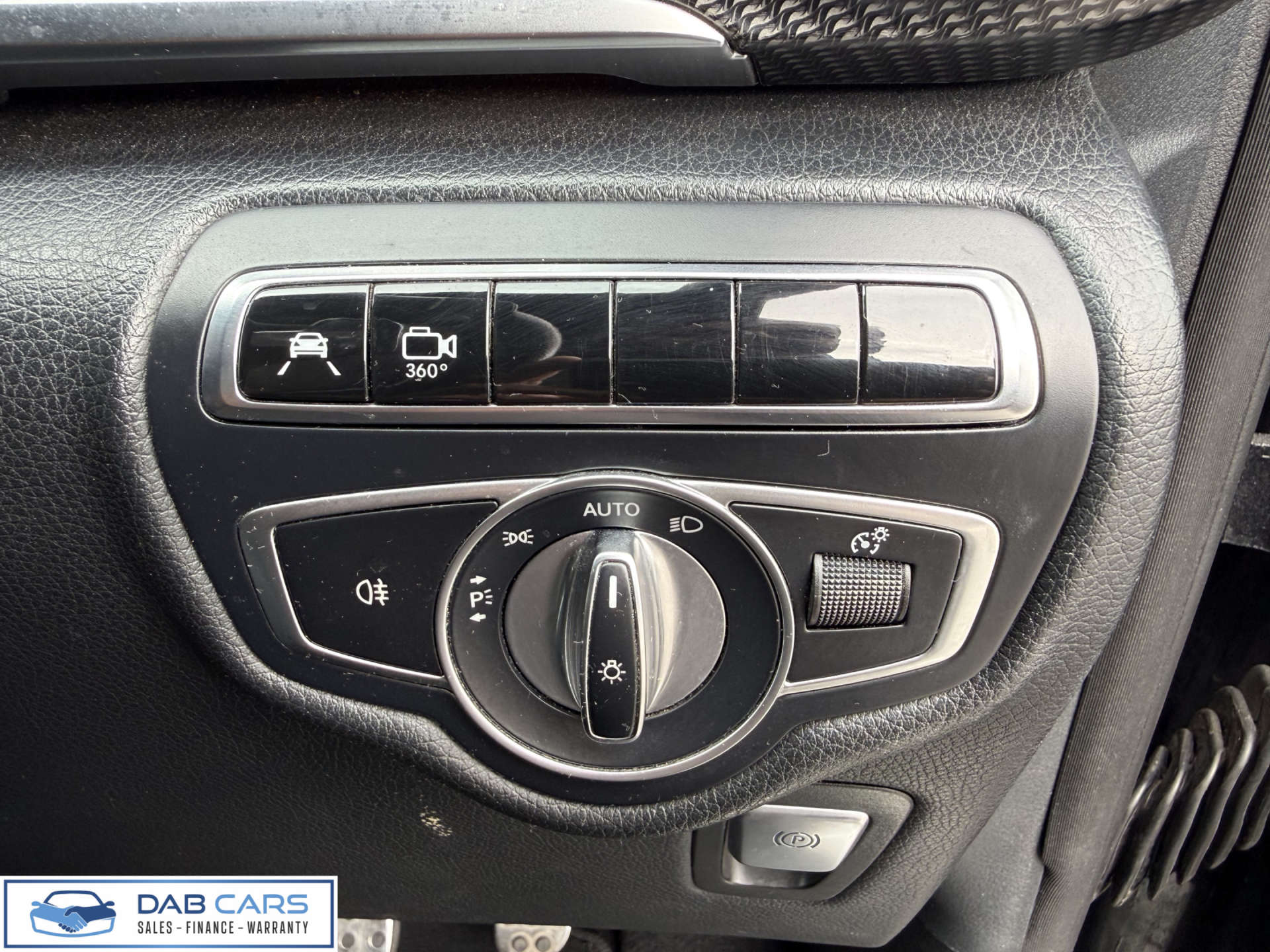 Mercedes-Benz V-CLASS 2.1 V 250 D AMG Line Auto 5dr #40