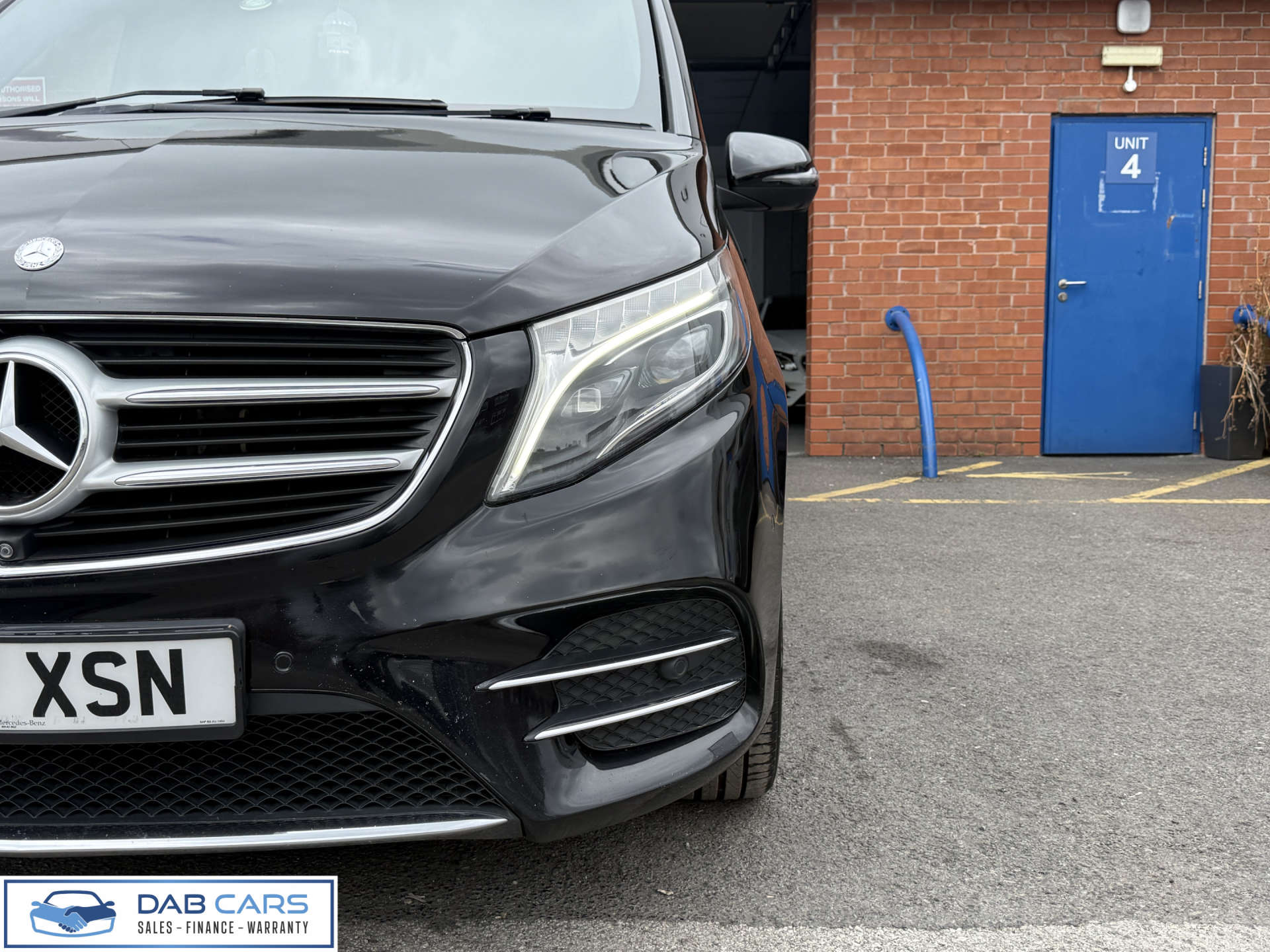 Mercedes-Benz V-CLASS 2.1 V 250 D AMG Line Auto 5dr #54