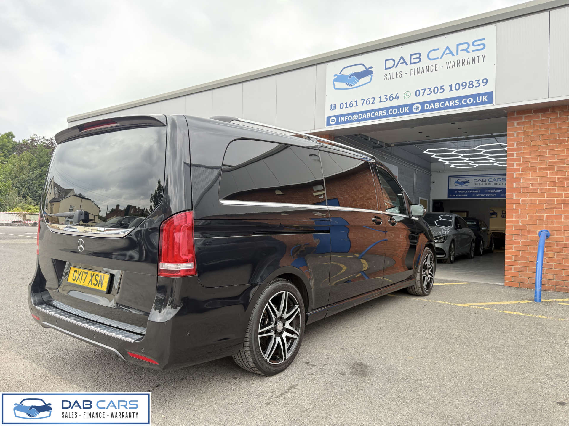 Mercedes-Benz V-CLASS 2.1 V 250 D AMG Line Auto 5dr #56