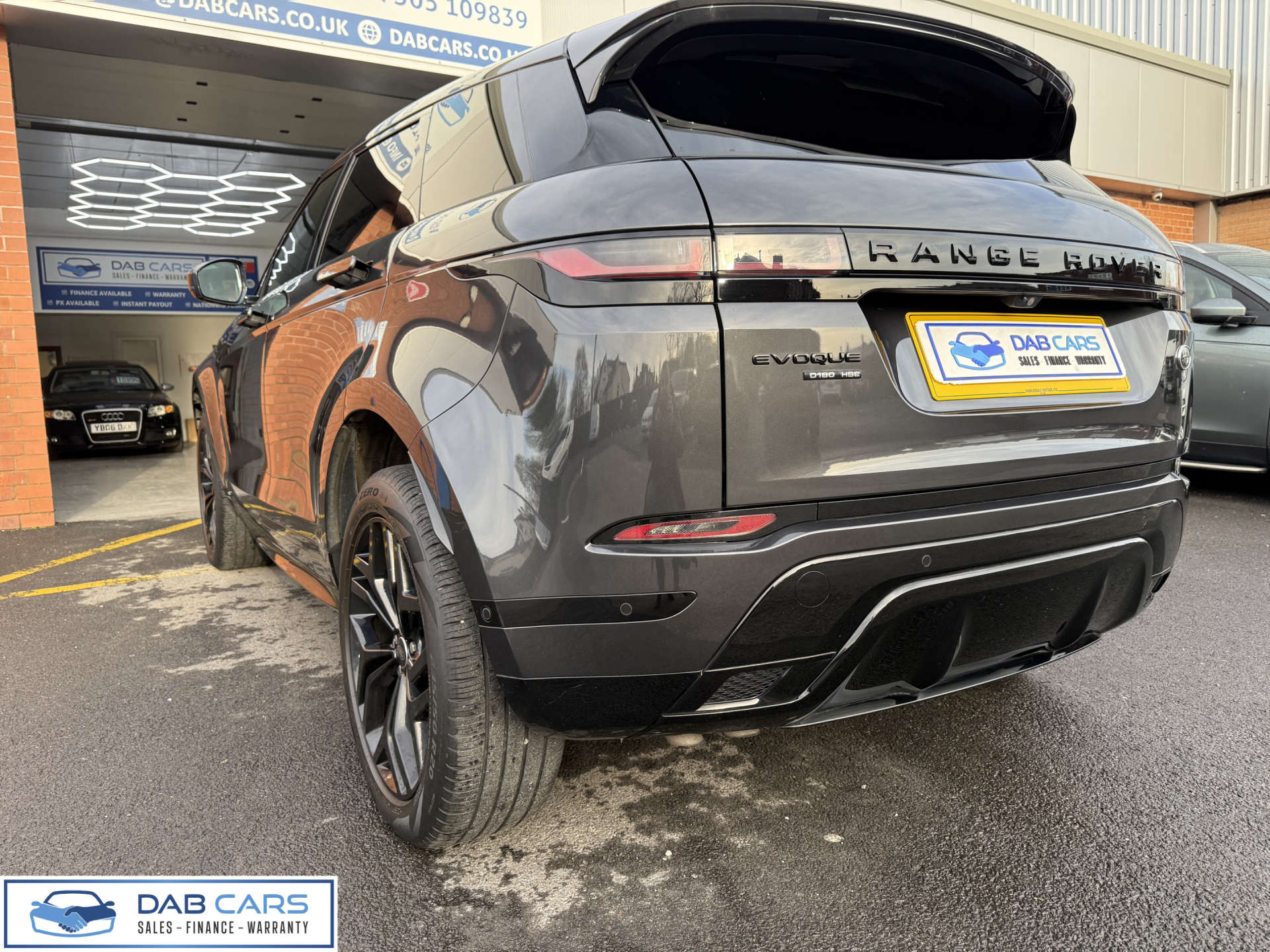 Land Rover Range Rover Evoque 2.0 Range Rover Evoque R-Dynamic HSE D Auto 4WD 5dr #58