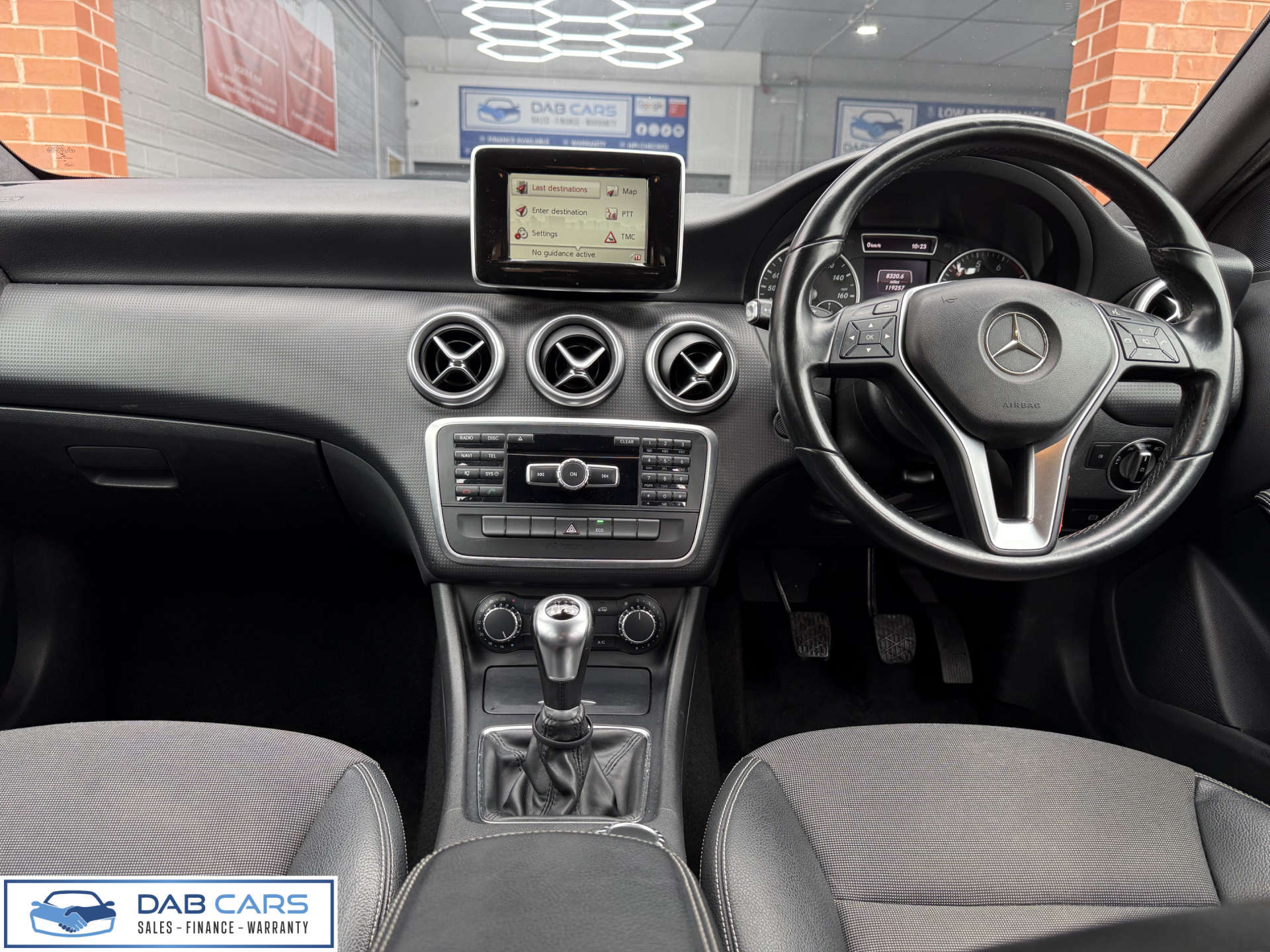Mercedes-Benz A-CLASS 1.6 A180 BlueEfficiency SE 5dr #24