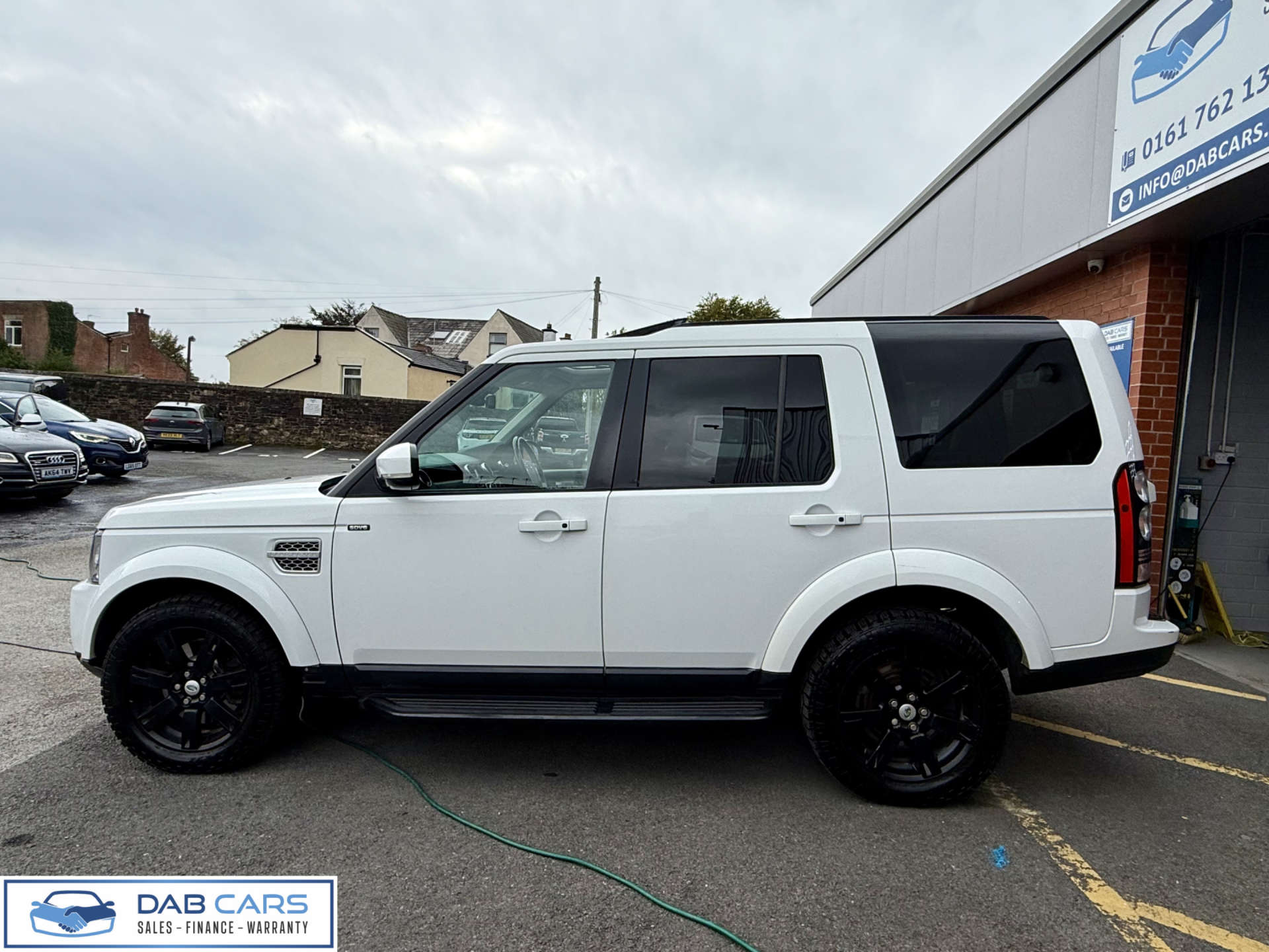 Land Rover Discovery 3.0 Discovery HSE SDV6 Auto 4WD 5dr #4