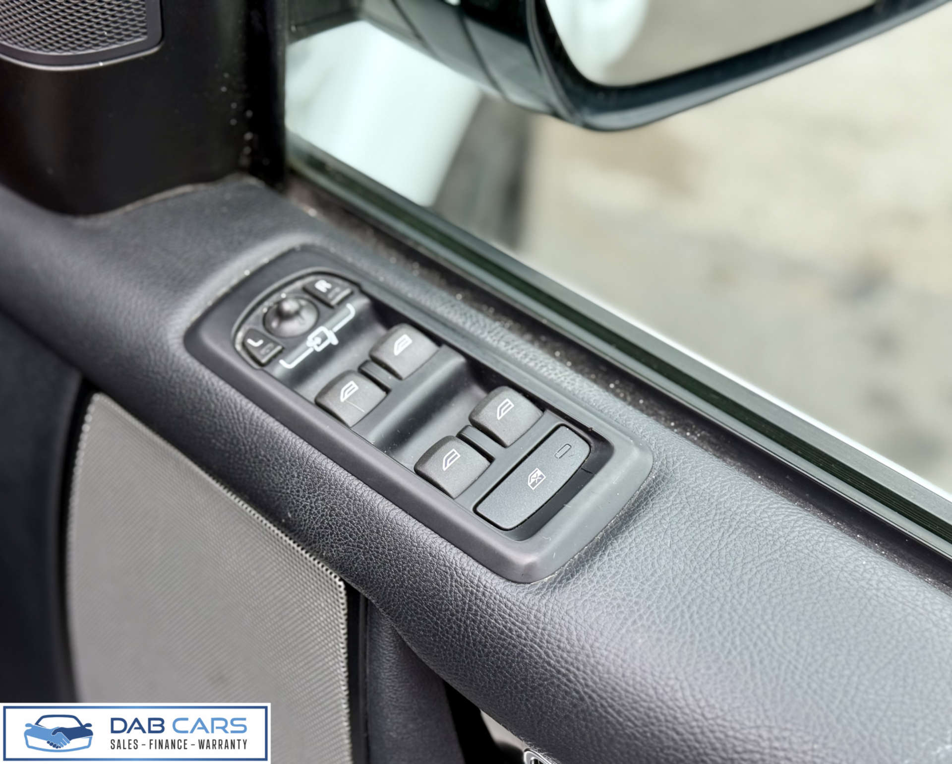 Land Rover Discovery 3.0 Discovery HSE SDV6 Auto 4WD 5dr #54