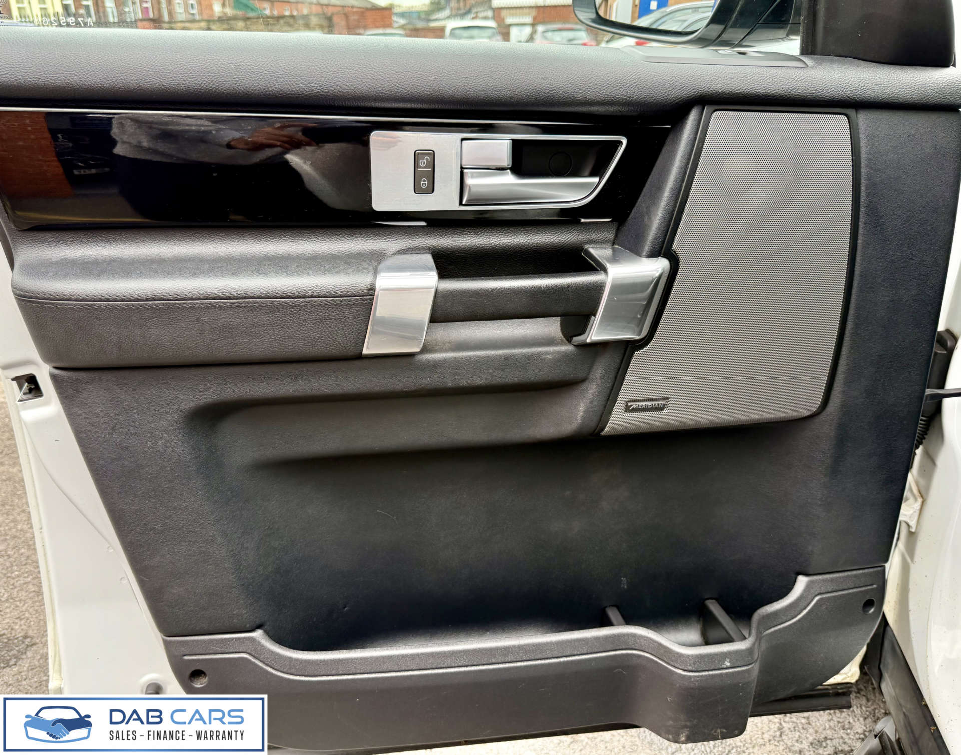 Land Rover Discovery 3.0 Discovery HSE SDV6 Auto 4WD 5dr #57