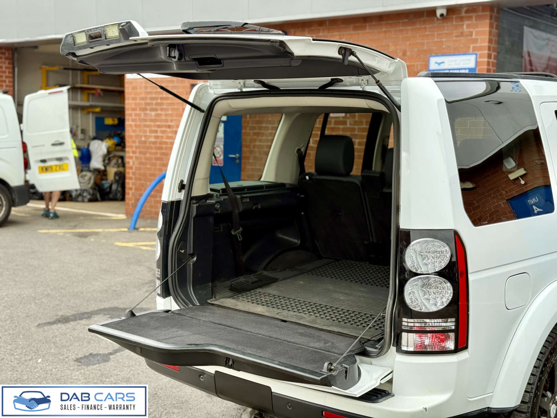 Land Rover Discovery 3.0 Discovery HSE SDV6 Auto 4WD 5dr #49