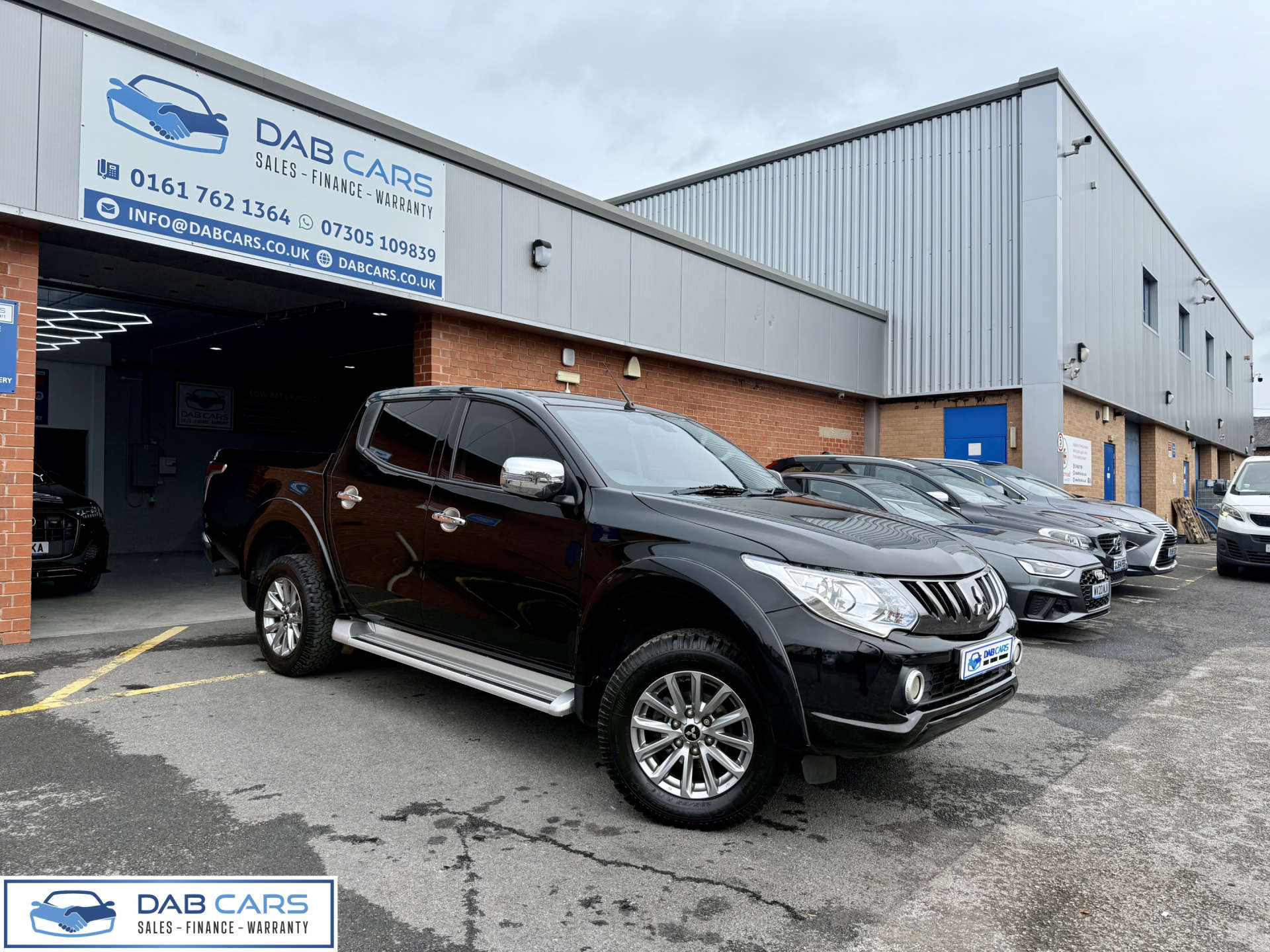 MITSUBISHI L200 2.4 L200 Barbarian DI-D Auto 4WD #57