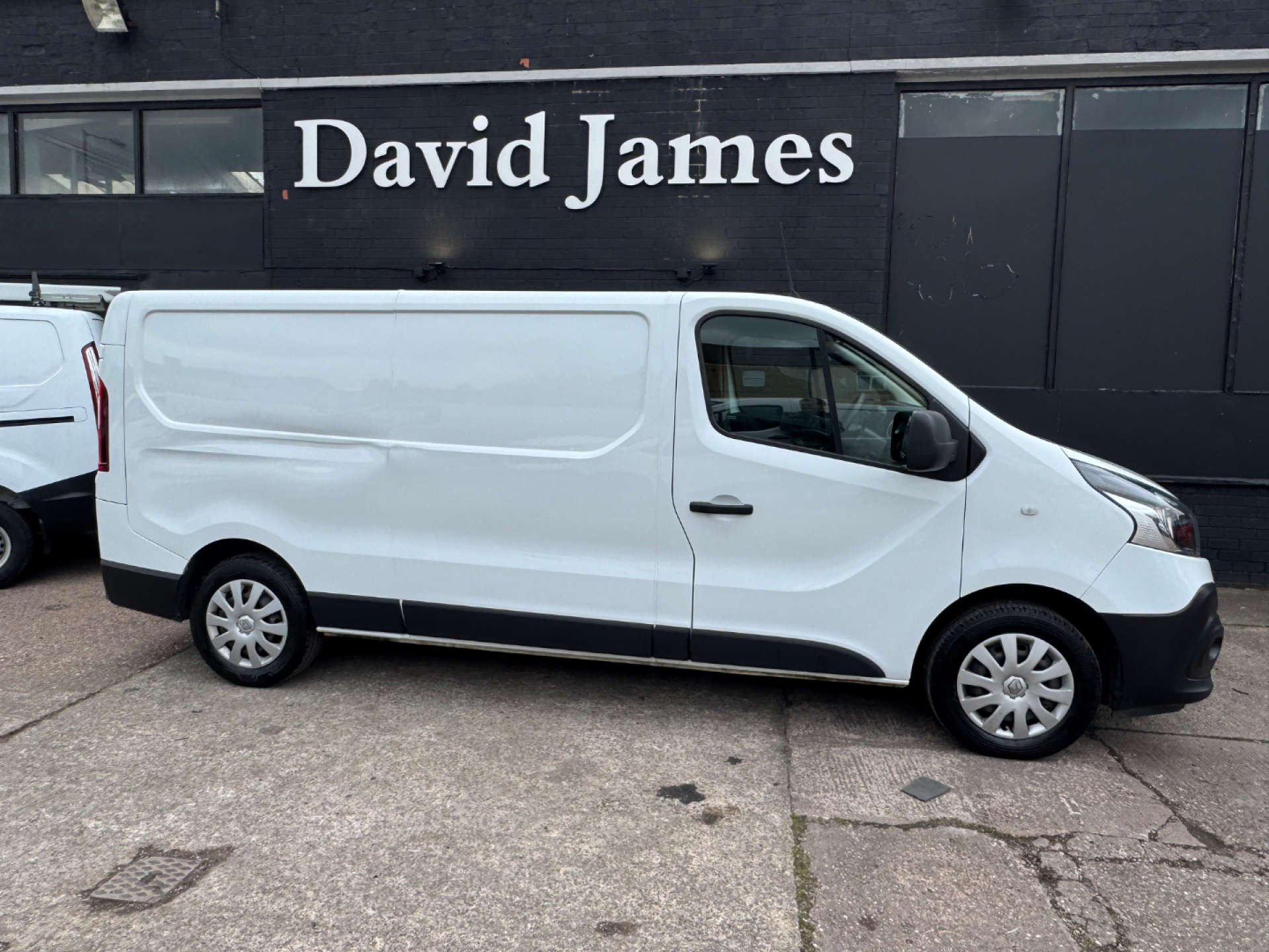 RENAULT TRAFIC 2.0 Trafic LL30 Business+ Energy dCi #8