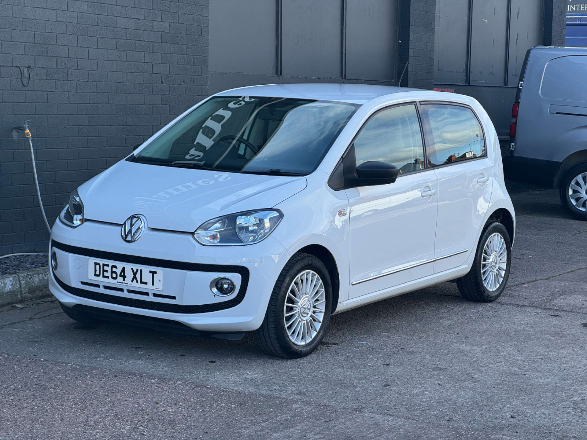VOLKSWAGEN UP! 1.0 High Up 5dr #3