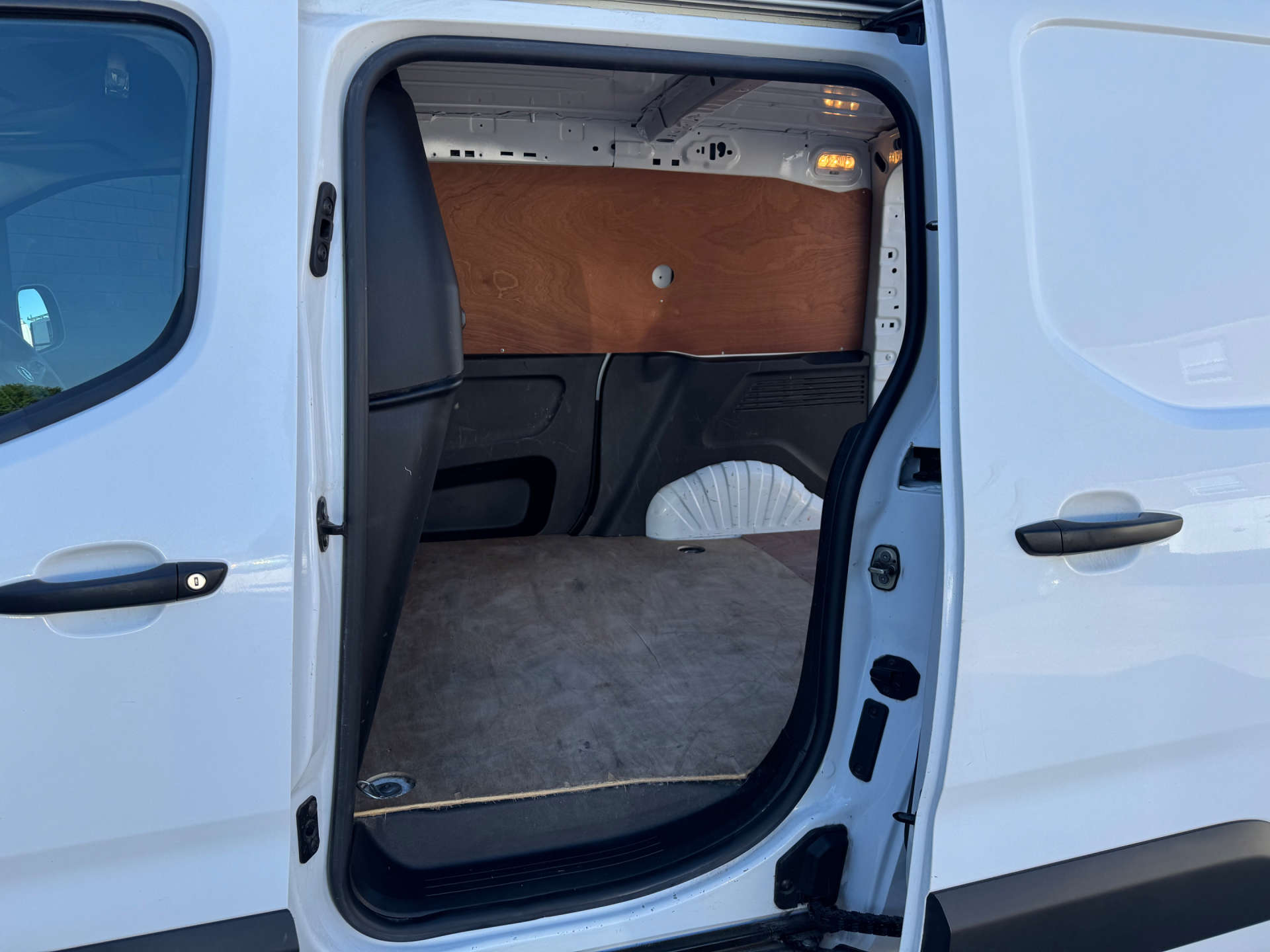 VAUXHALL COMBO 1.5 Combo 2300 Sportive S/S #14