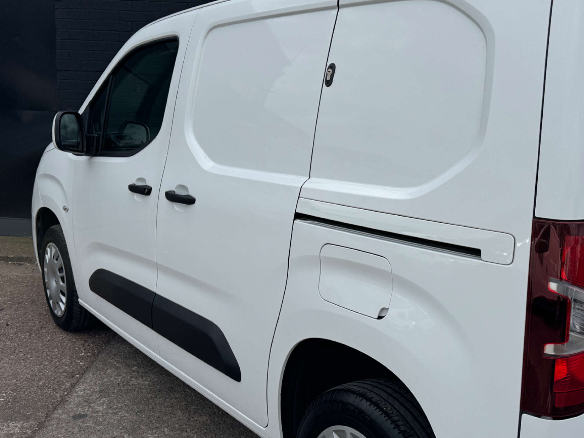 VAUXHALL COMBO 1.5 Combo 2300 Sportive TD #10