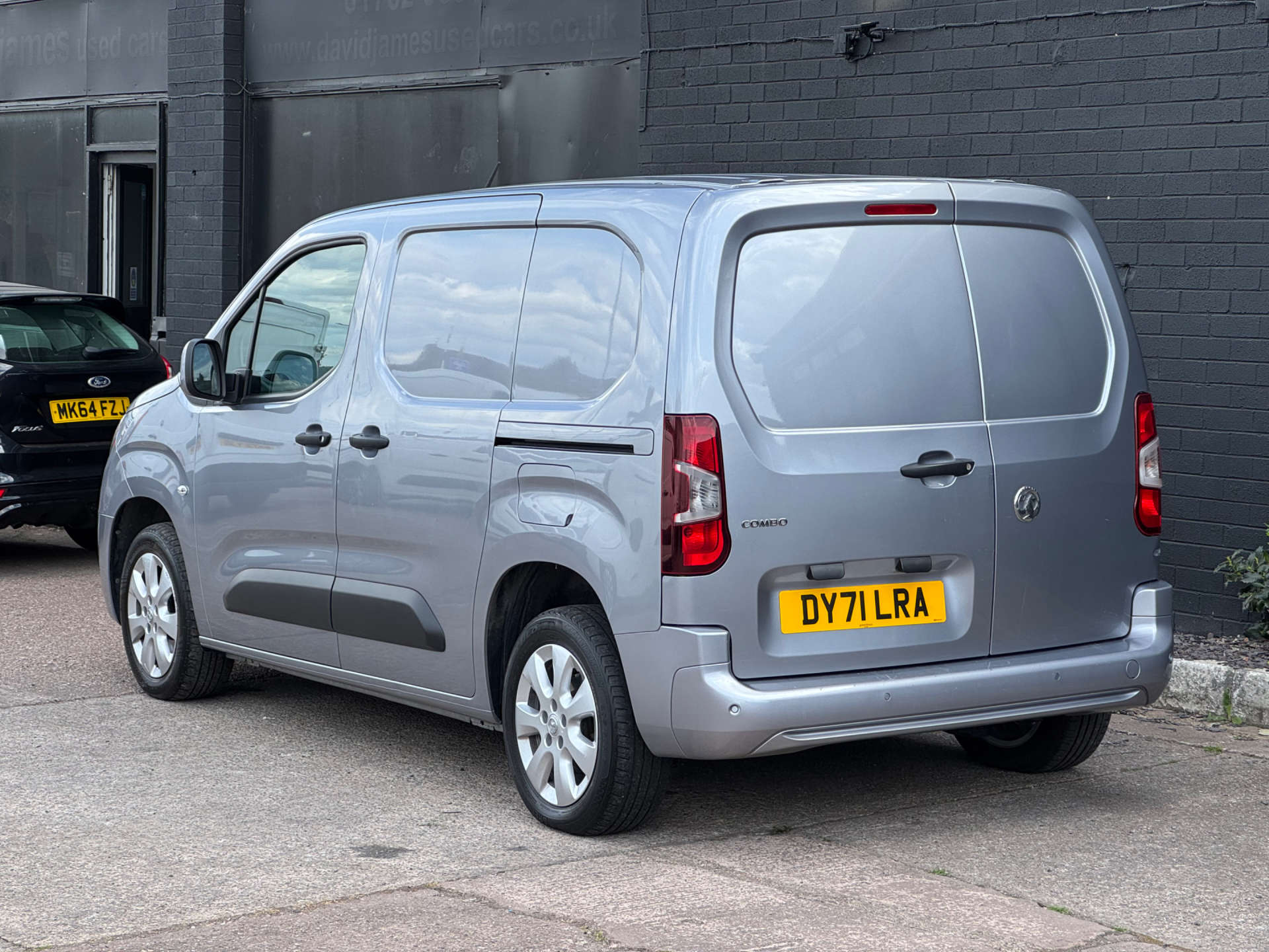 VAUXHALL COMBO 1.5 Combo 2000 Griffin Edition TD #5