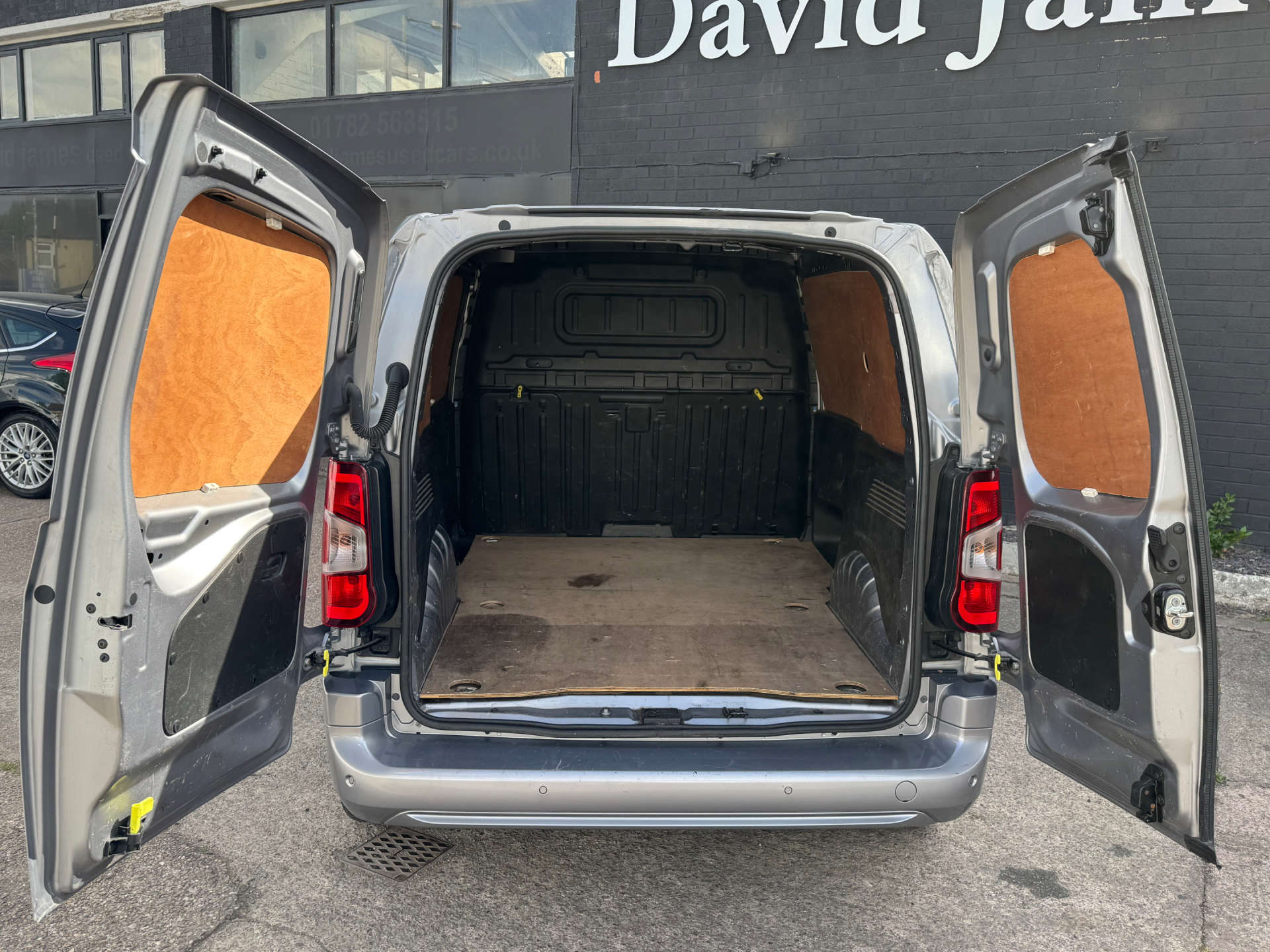 VAUXHALL COMBO 1.5 Combo 2000 Griffin Edition TD #13