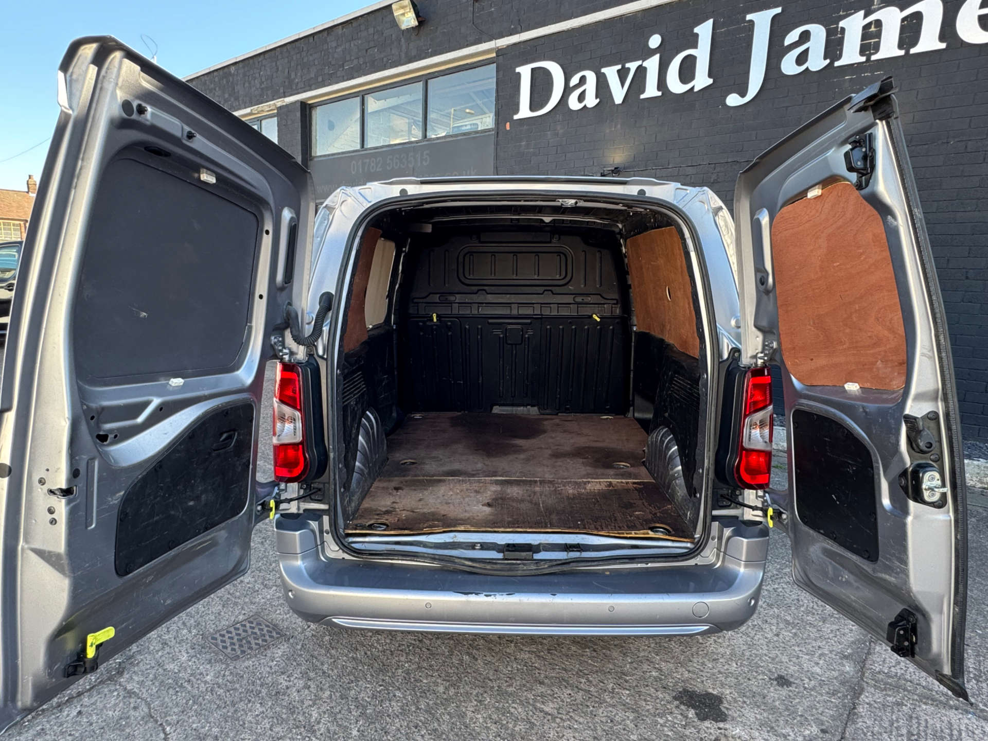 VAUXHALL COMBO 1.5 Combo 2000 Griffin Edition TD #13