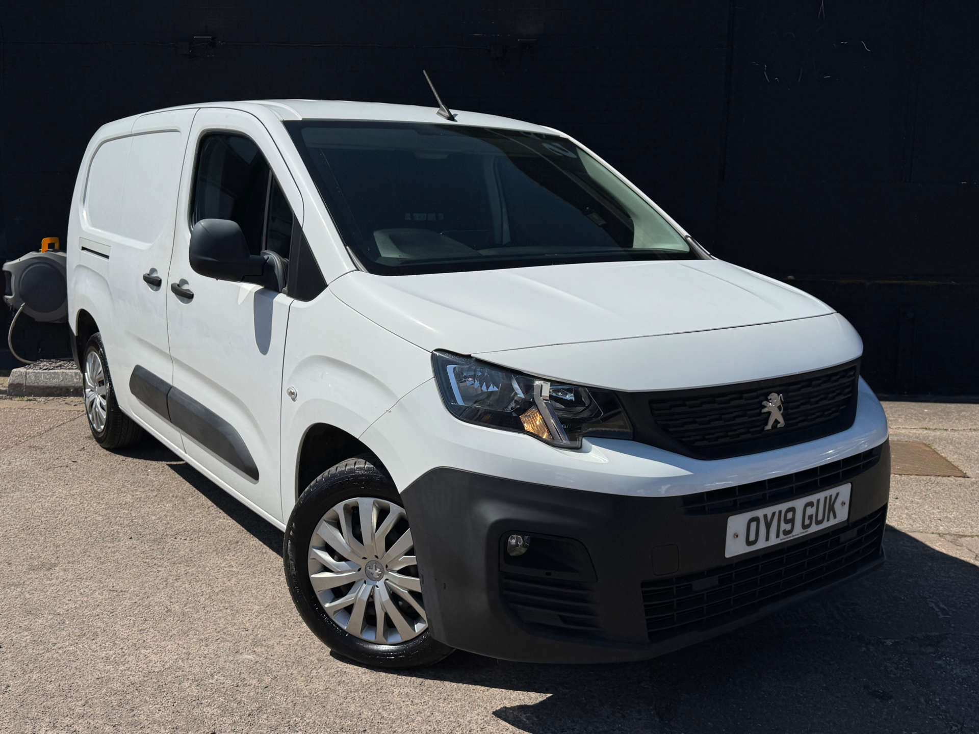 PEUGEOT PARTNER 1.6 Blue HDi 950 Professional Long Crew Van Double Cab 6dr Diesel Manual LWB Euro 6 (100 bhp)
