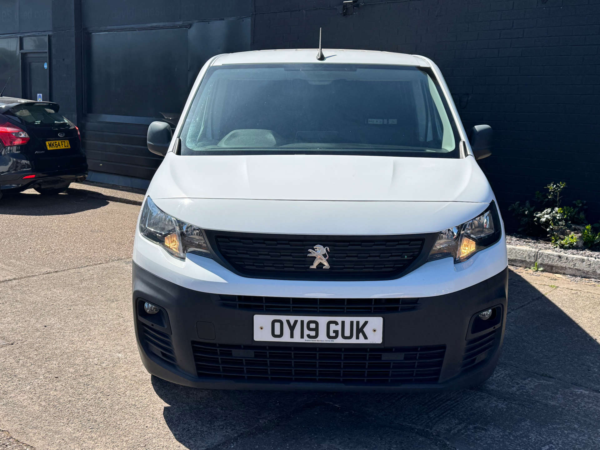 PEUGEOT PARTNER 1.6 Blue HDi 950 Professional Long Crew Van Double Cab 6dr Diesel Manual LWB Euro 6 (100 bhp)