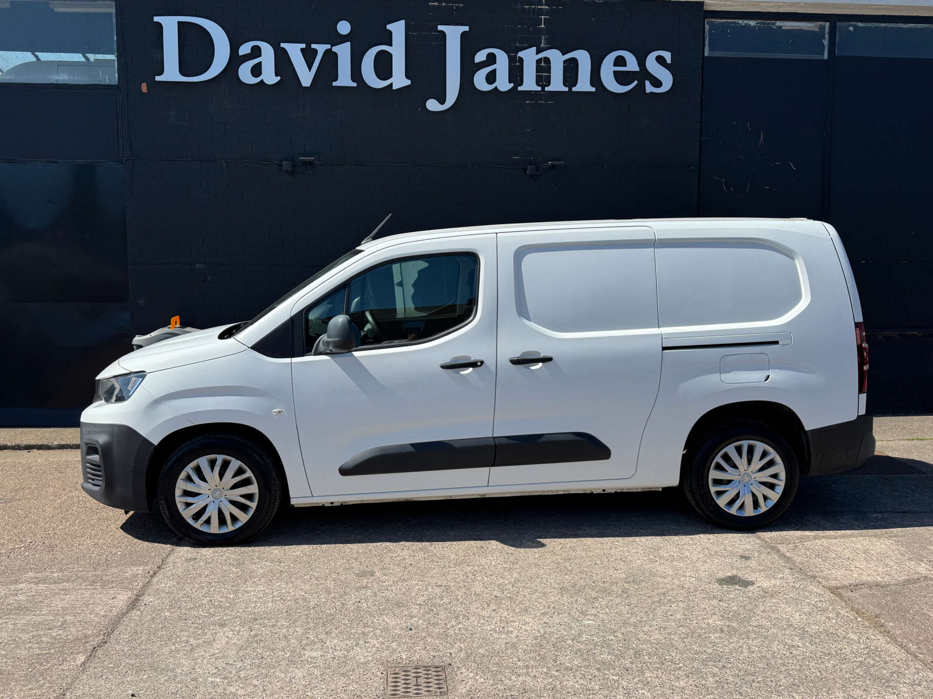 PEUGEOT PARTNER 1.6 Blue HDi 950 Professional Long Crew Van Double Cab 6dr Diesel Manual LWB Euro 6 (100 bhp) #4