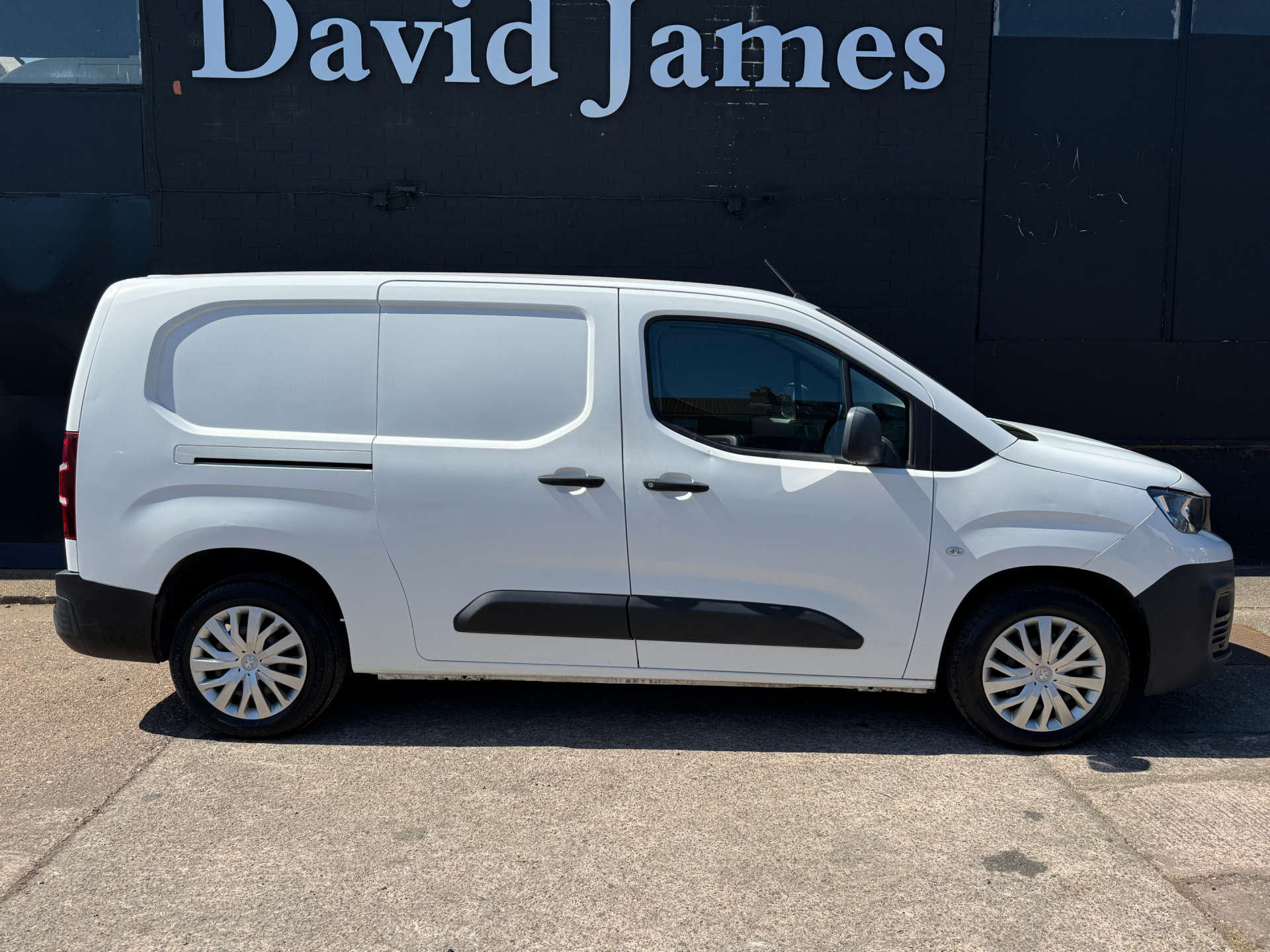 PEUGEOT PARTNER 1.6 Blue HDi 950 Professional Long Crew Van Double Cab 6dr Diesel Manual LWB Euro 6 (100 bhp) #8